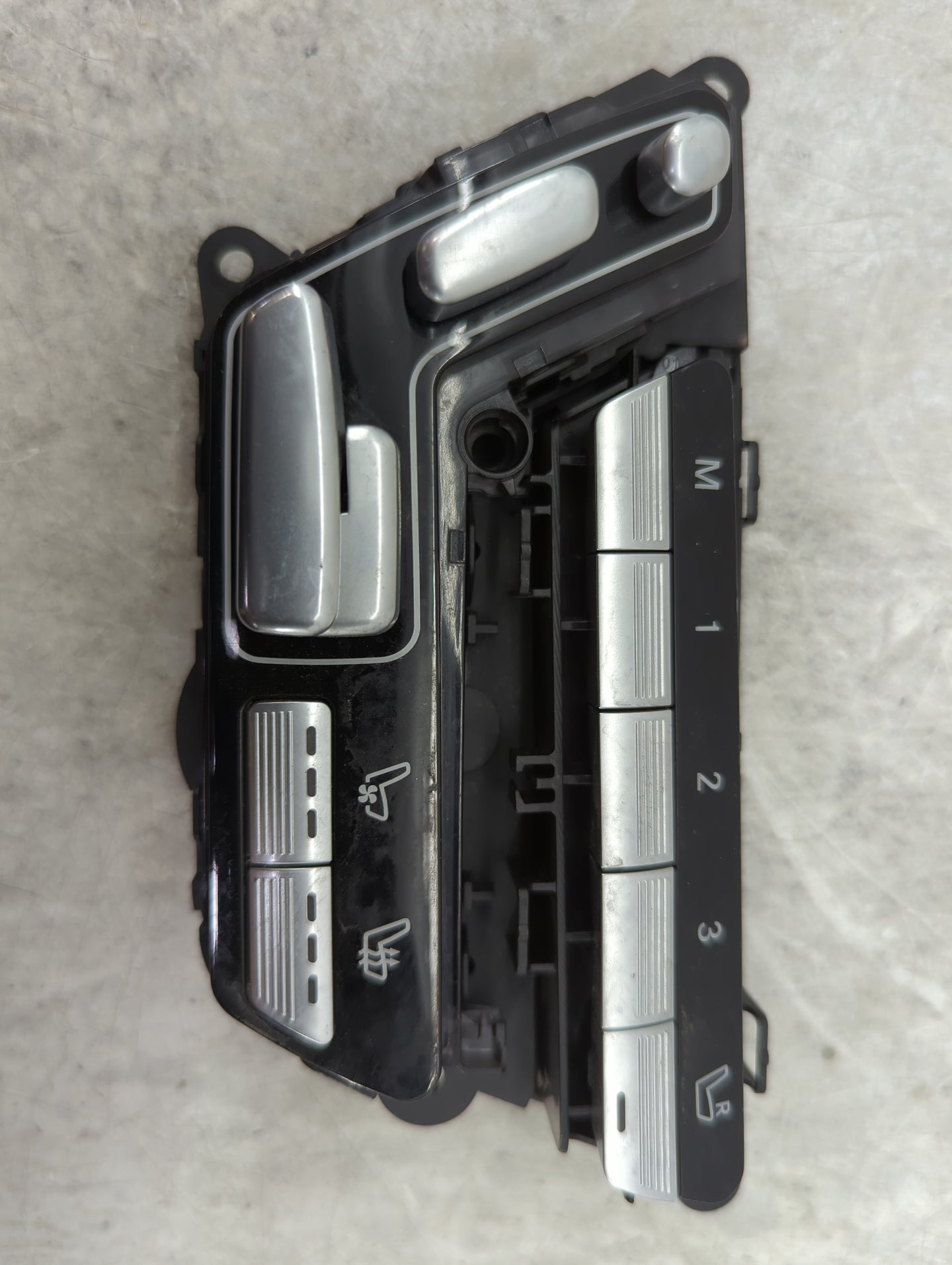 2007 Mercedes-benz S550 Driver Left Seat Switch 1456657 - Oemusedautoparts1.com