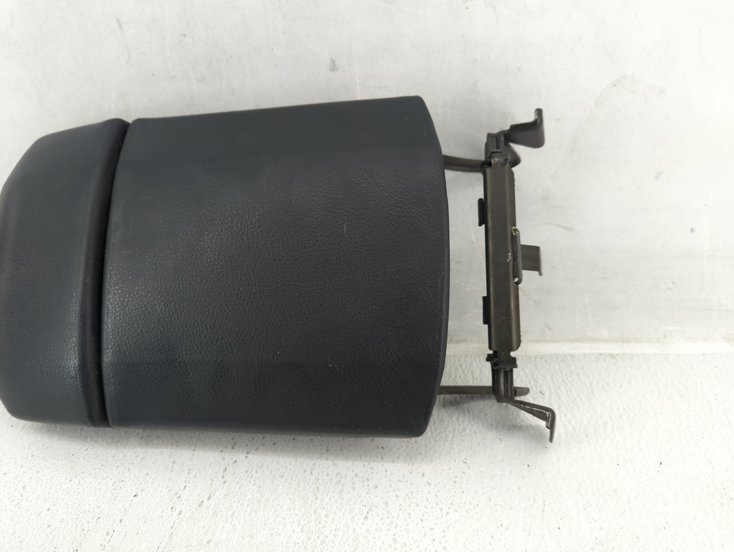2007 Mercedes-benz S550 Center Console Armrest Cover Lid Black - Oemusedautoparts1.com