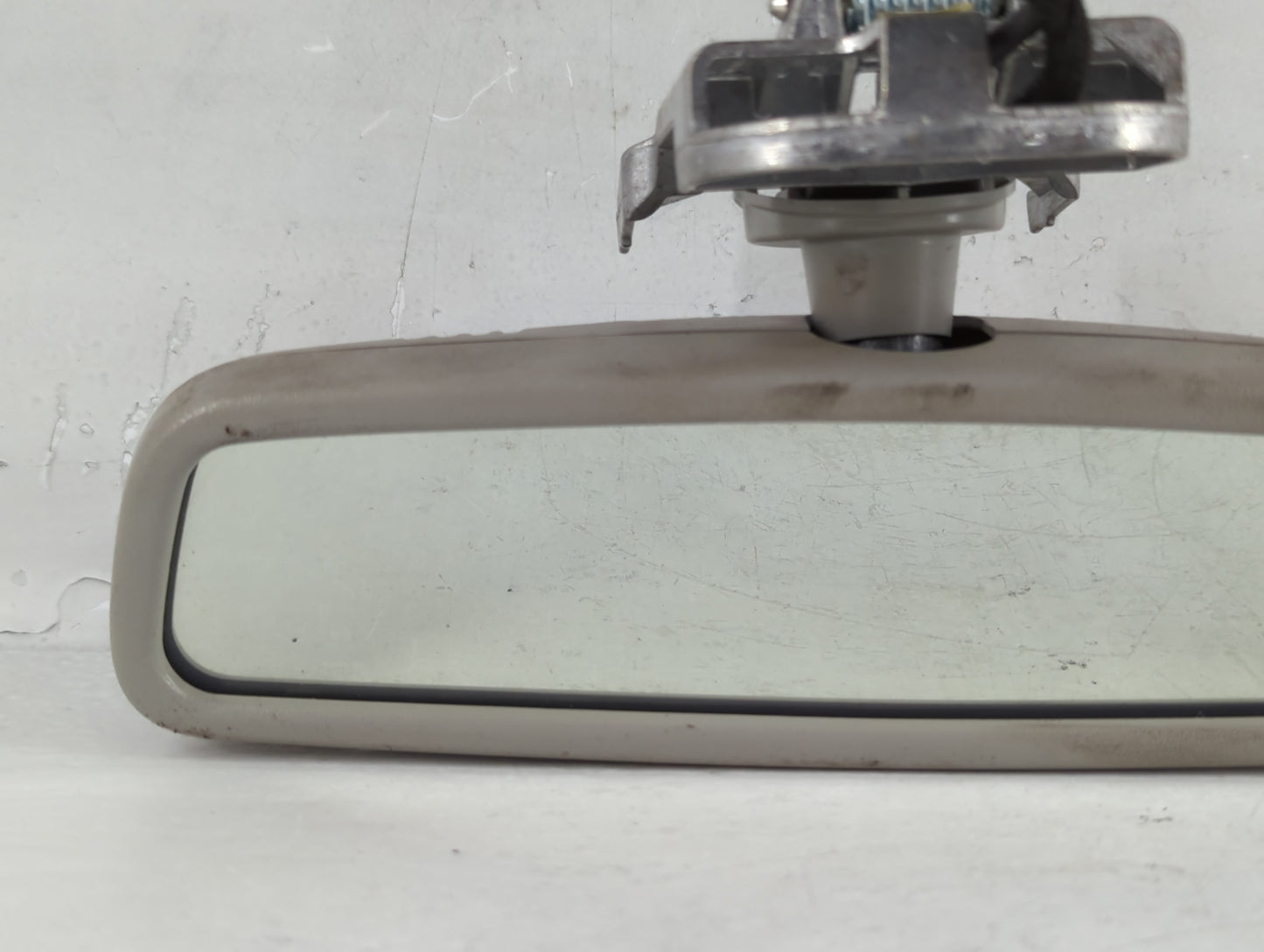 2007 Mercedes-Benz S550 Interior Rear View Mirror Replacement OEM P/N:2218100817 Fits OEM Used Auto Parts - Oemusedautoparts