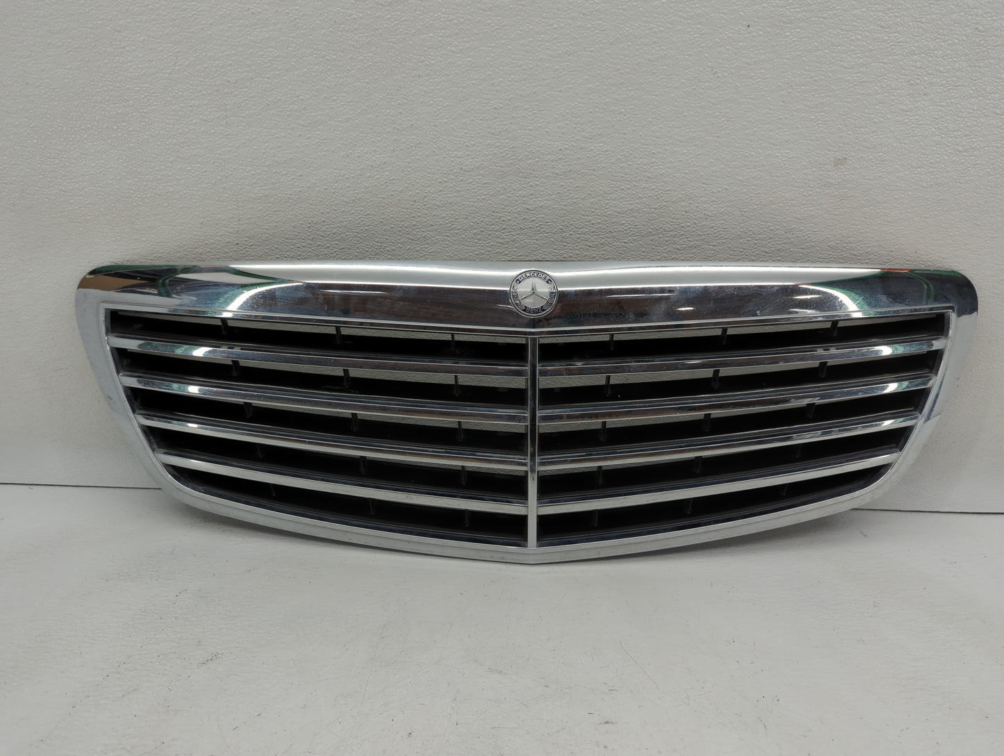 2007 Mercedes-benz Sl600 Front Grille Bumper Not Included - Oemusedautoparts1.com