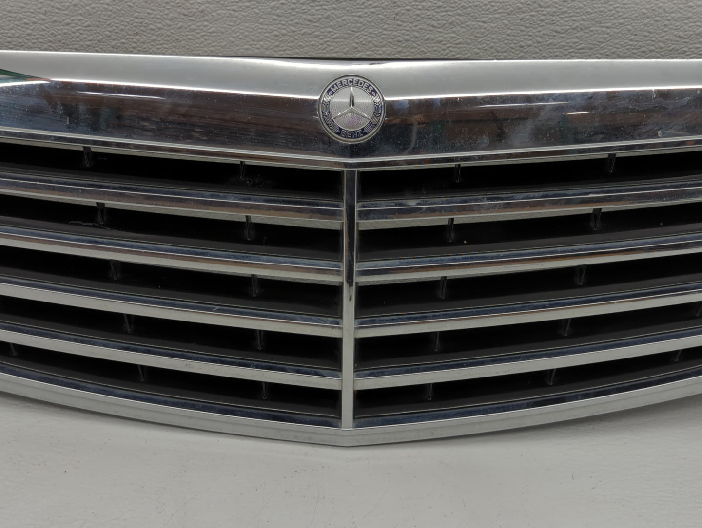 2007 Mercedes-benz Sl600 Front Grille Bumper Not Included - Oemusedautoparts1.com