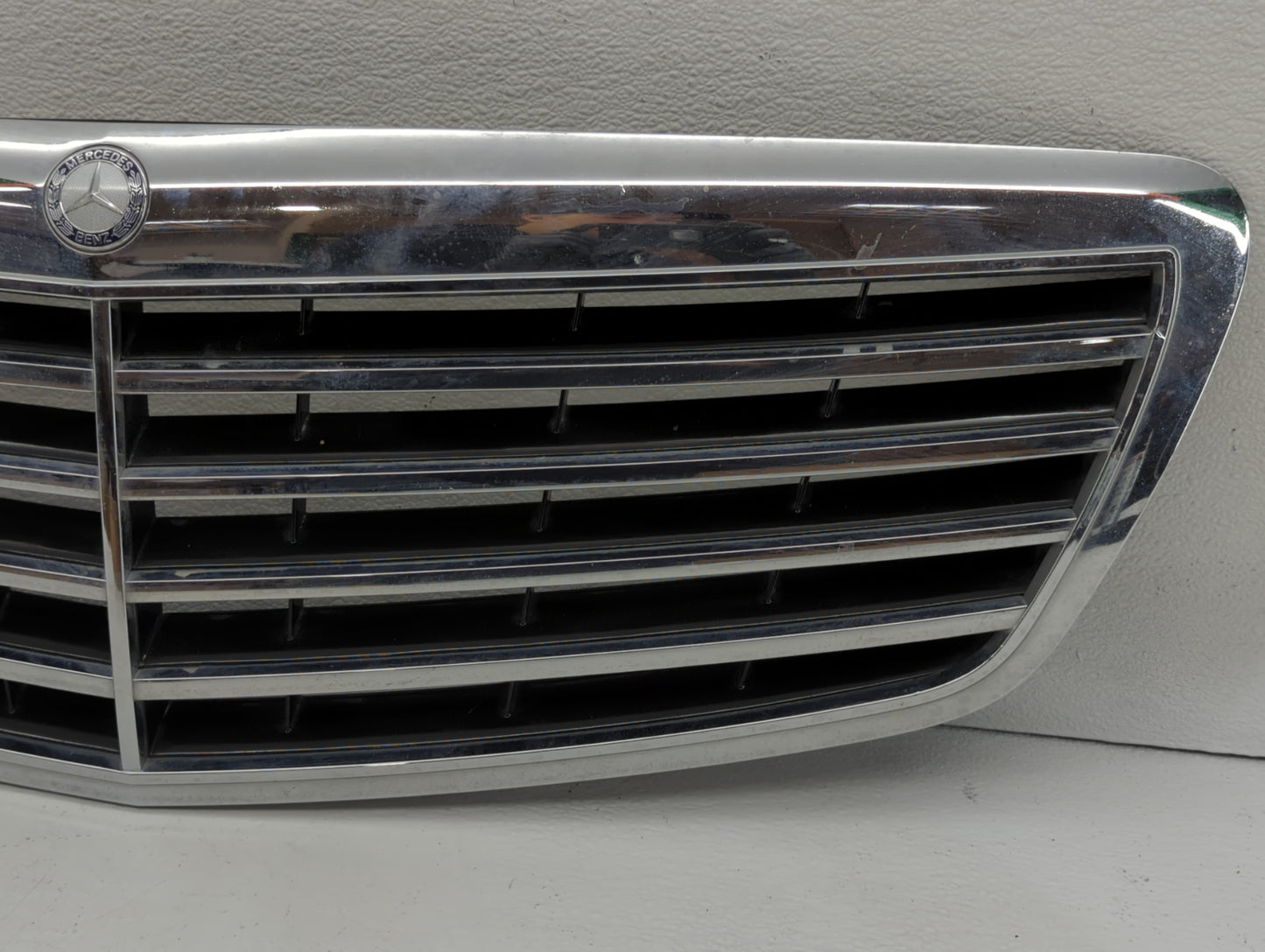2007 Mercedes-benz Sl600 Front Grille Bumper Not Included - Oemusedautoparts1.com