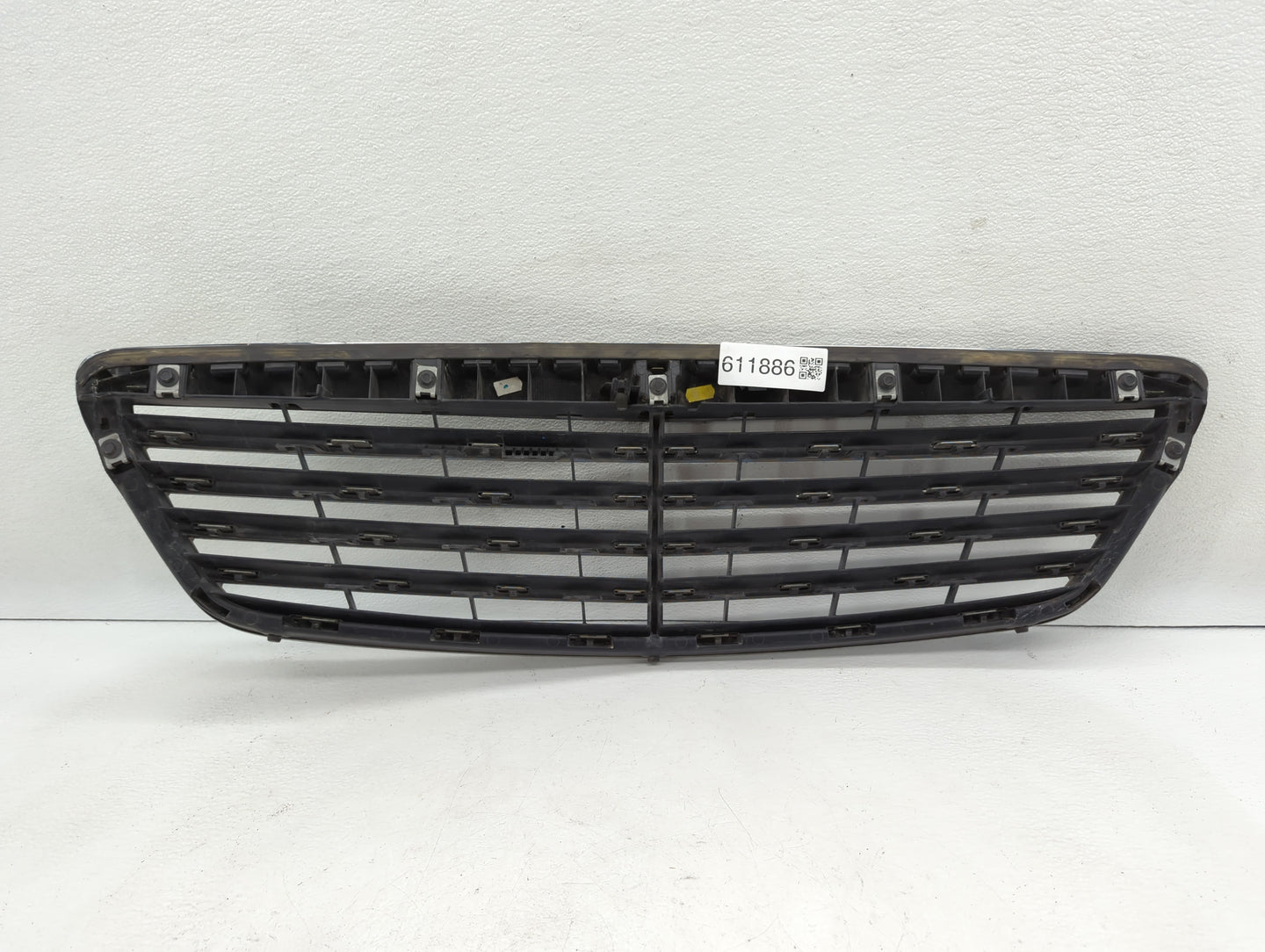 2007 Mercedes-benz Sl600 Front Grille Bumper Not Included - Oemusedautoparts1.com