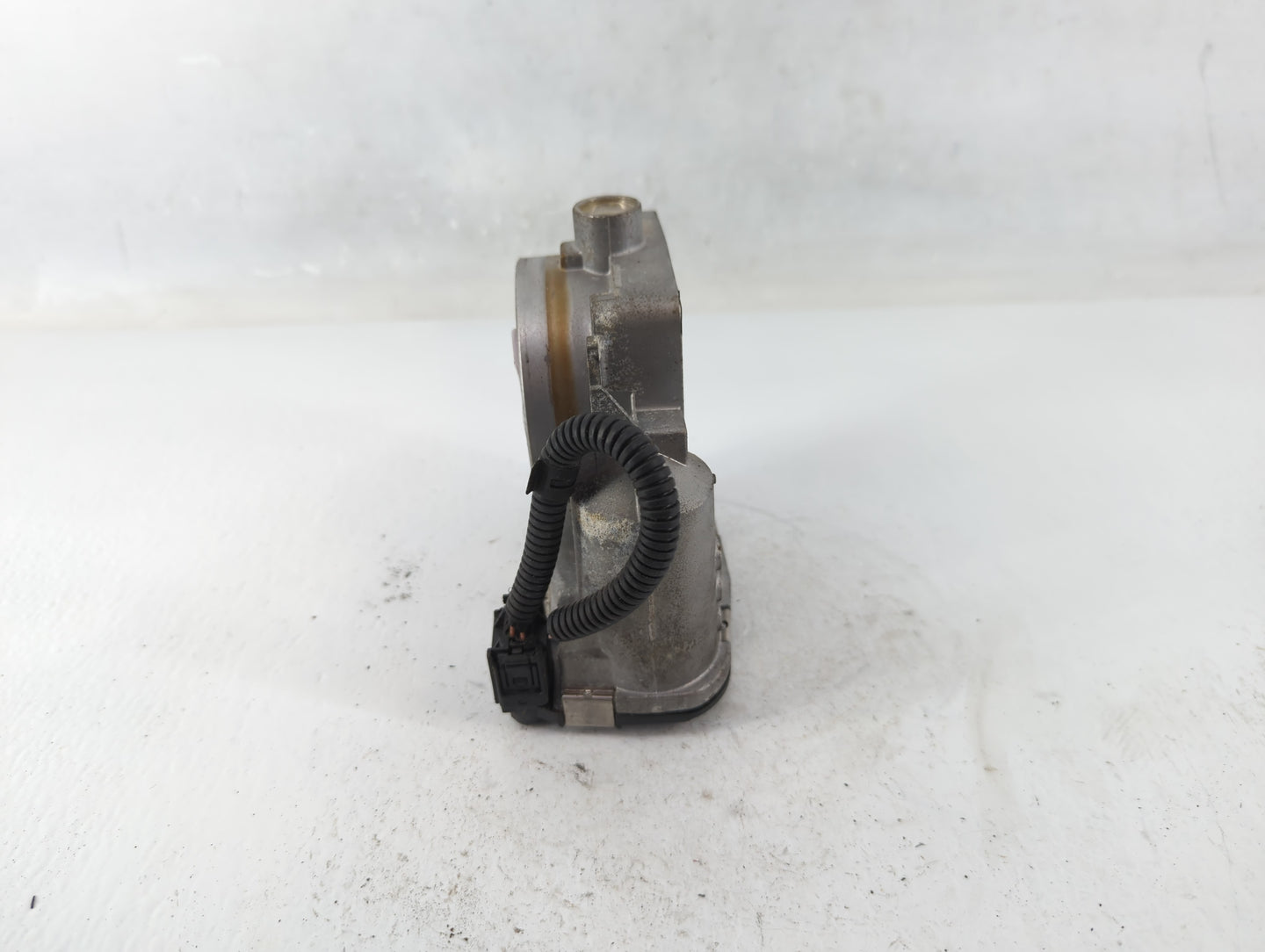 2005-2008 Mercedes-Benz Slk350 Throttle Body P/N:DK 0023 A 113 141 01 25 Fits OEM Used Auto Parts - Oemusedautoparts1.com