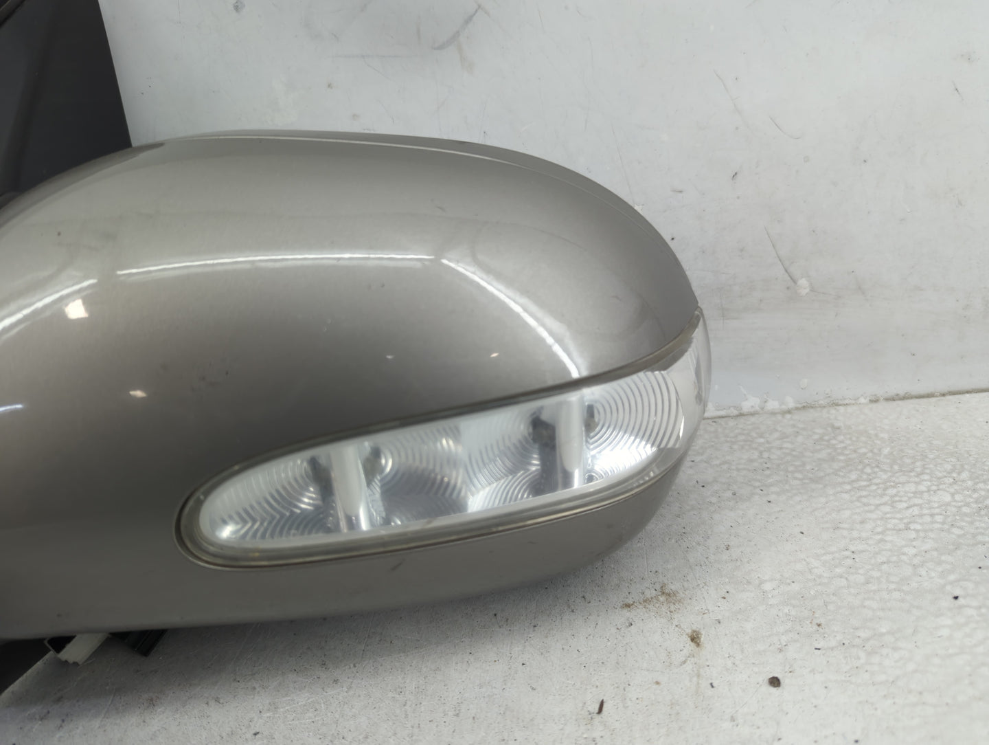 2007 Mercedes E-Class Driver Side View Mirror - Left Door Mirror OEM Used - Oemusedautoparts1.com