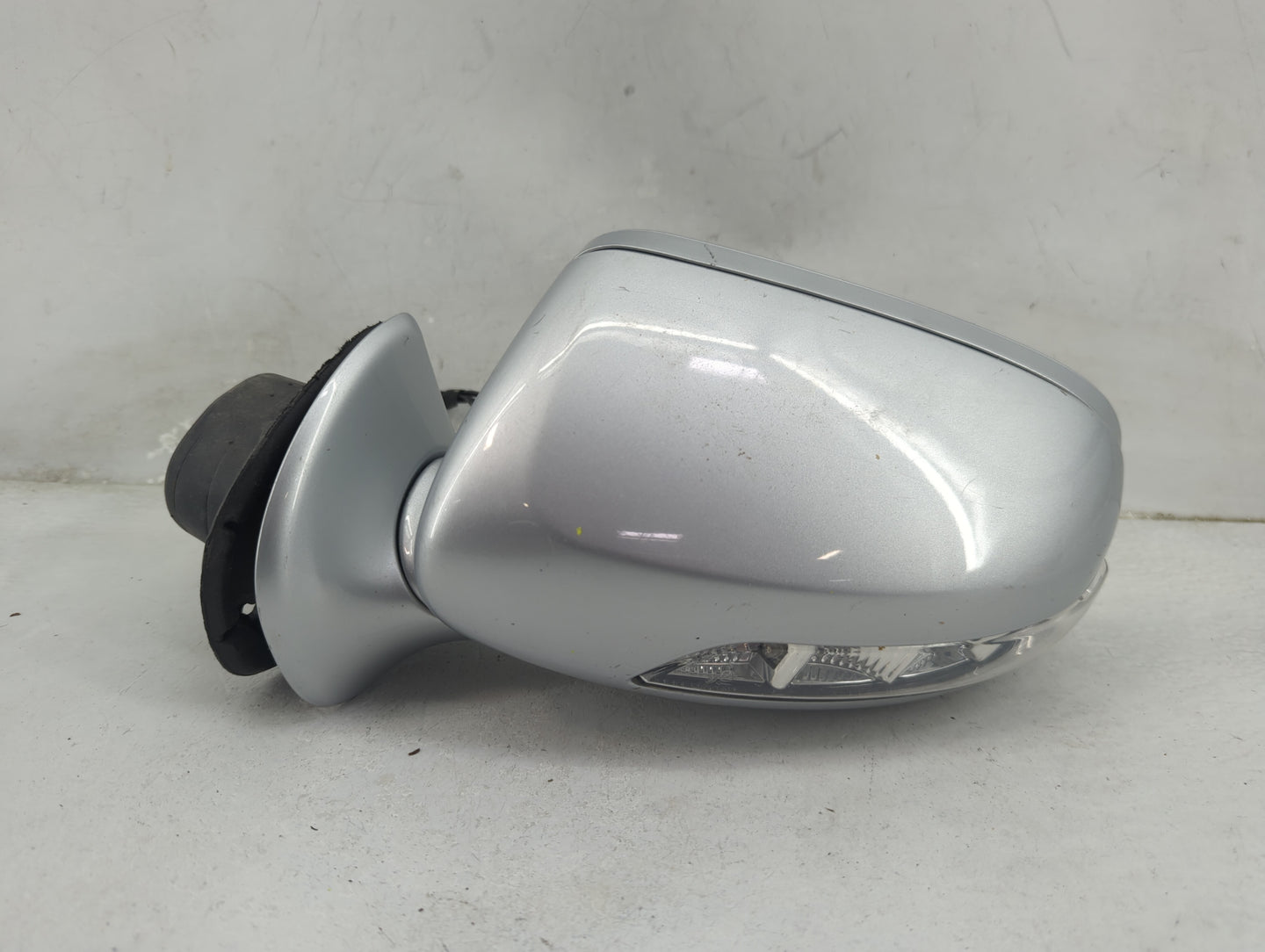 2007 Mercedes E-Class Driver Side View Mirror - Left Door Mirror OEM Used - Oemusedautoparts1.com
