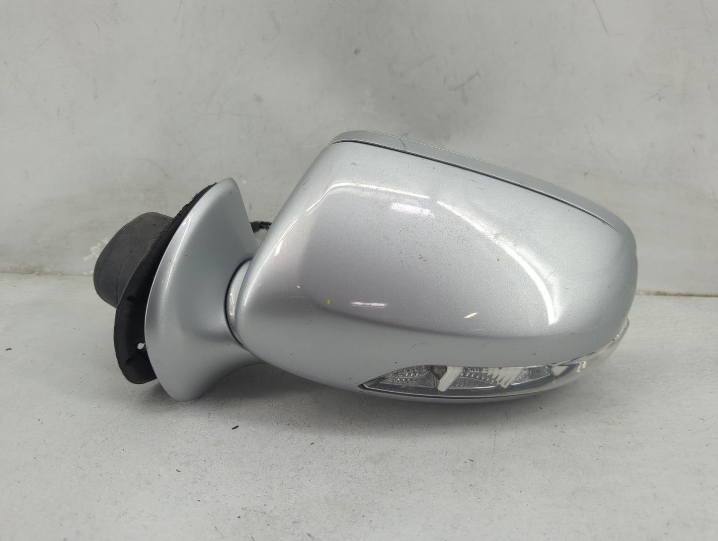 2007 Mercedes E-Class Driver Side View Mirror - Left Door Mirror OEM Used - Oemusedautoparts1.com