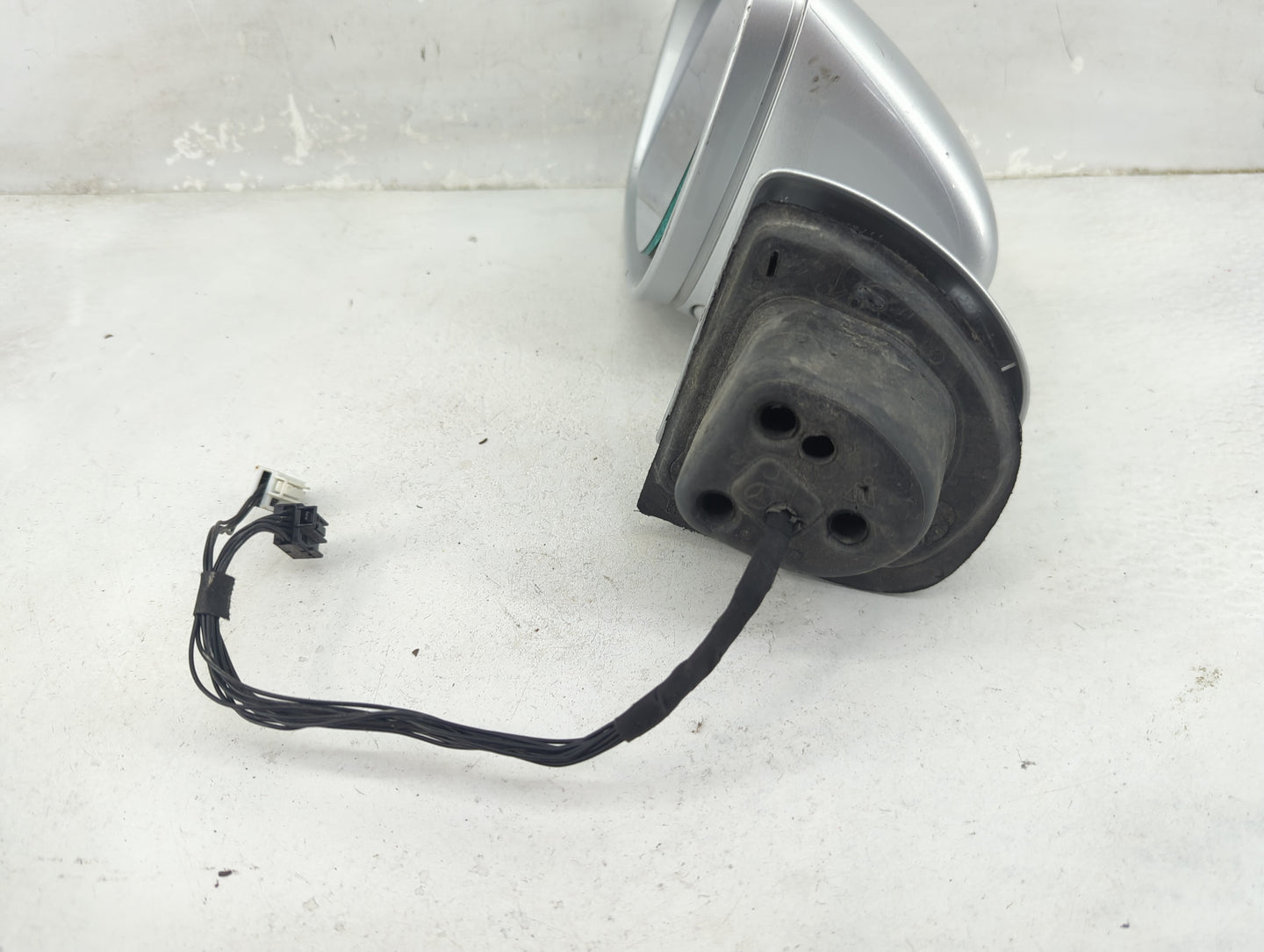 2007 Mercedes E-Class Driver Side View Mirror - Left Door Mirror OEM Used - Oemusedautoparts1.com