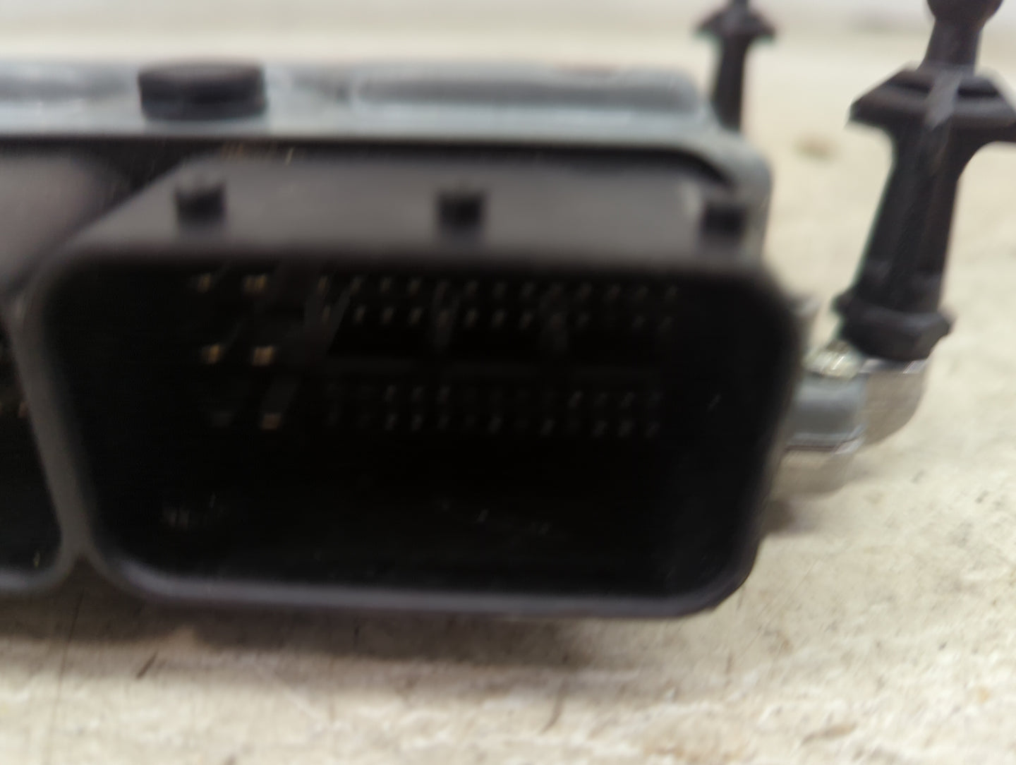 2007 Mercedes E-Class PCM Engine Control Computer ECU ECM PCU OEM P/N:A 272 153 50 91 A 002 446 74 40 Fits Fits 2008 OEM Use