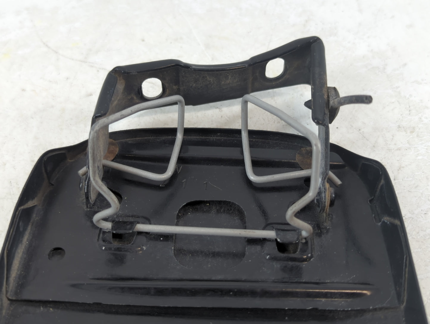2007 Mercedes Mercedes E-class Fuel Tank Door Lid Gas Tank Black - Oemusedautoparts1.com