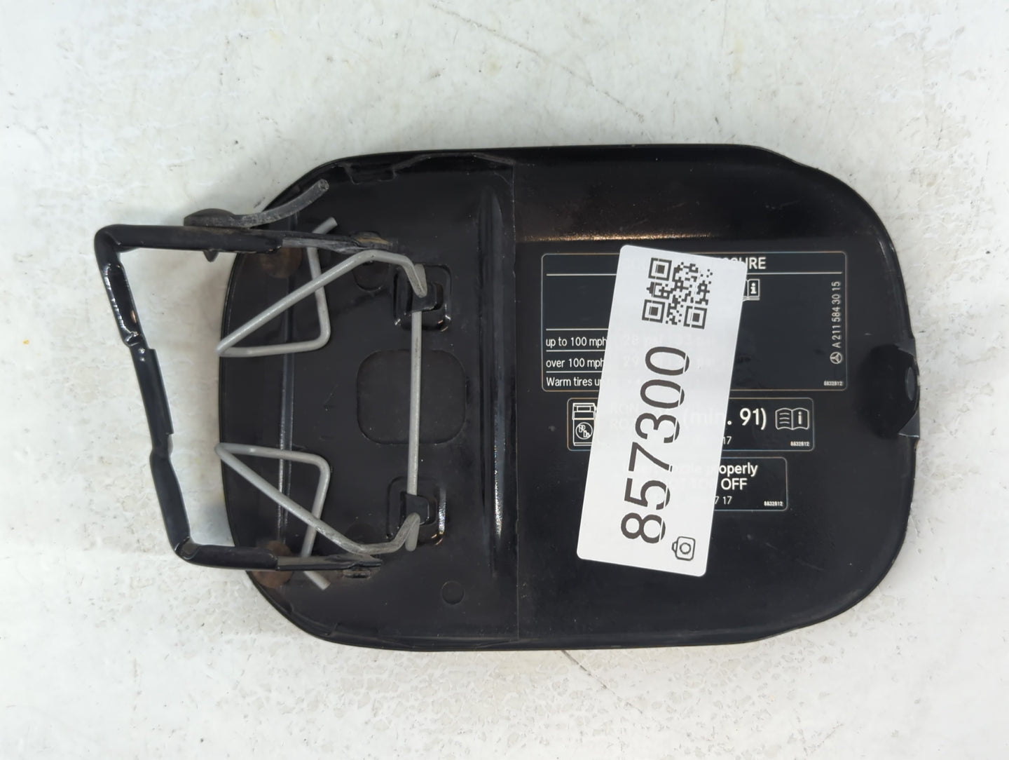 2007 Mercedes Mercedes E-class Fuel Tank Door Lid Gas Tank Black - Oemusedautoparts1.com