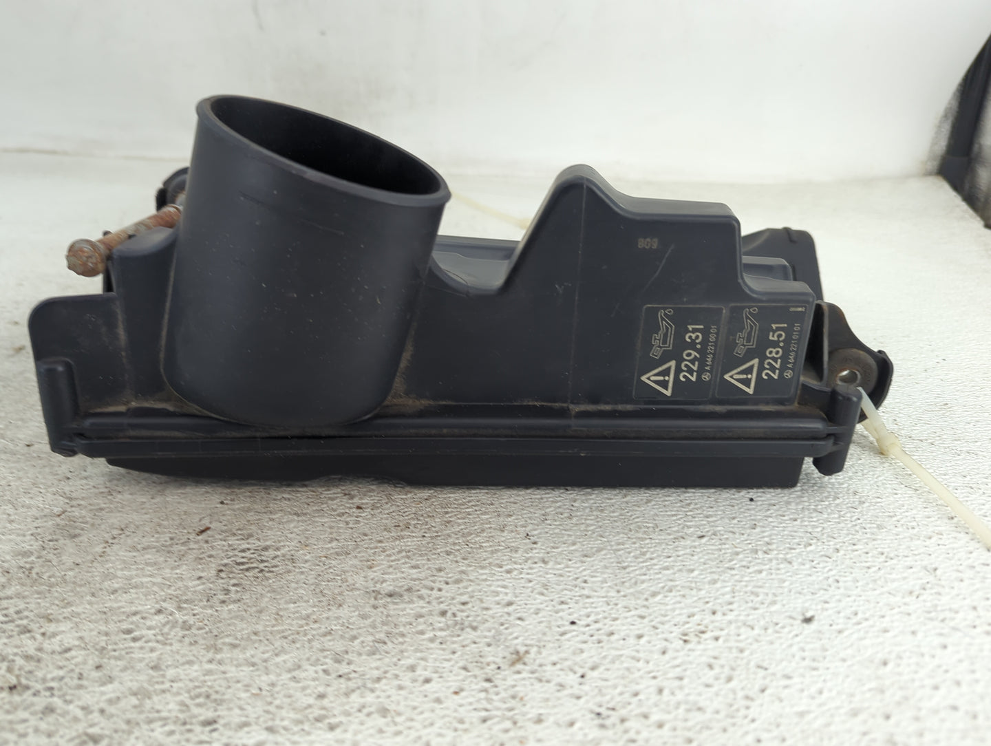 Mercedes Ml320 Air Cleaner Intake-duct Hose Tube - Oemusedautoparts1.com