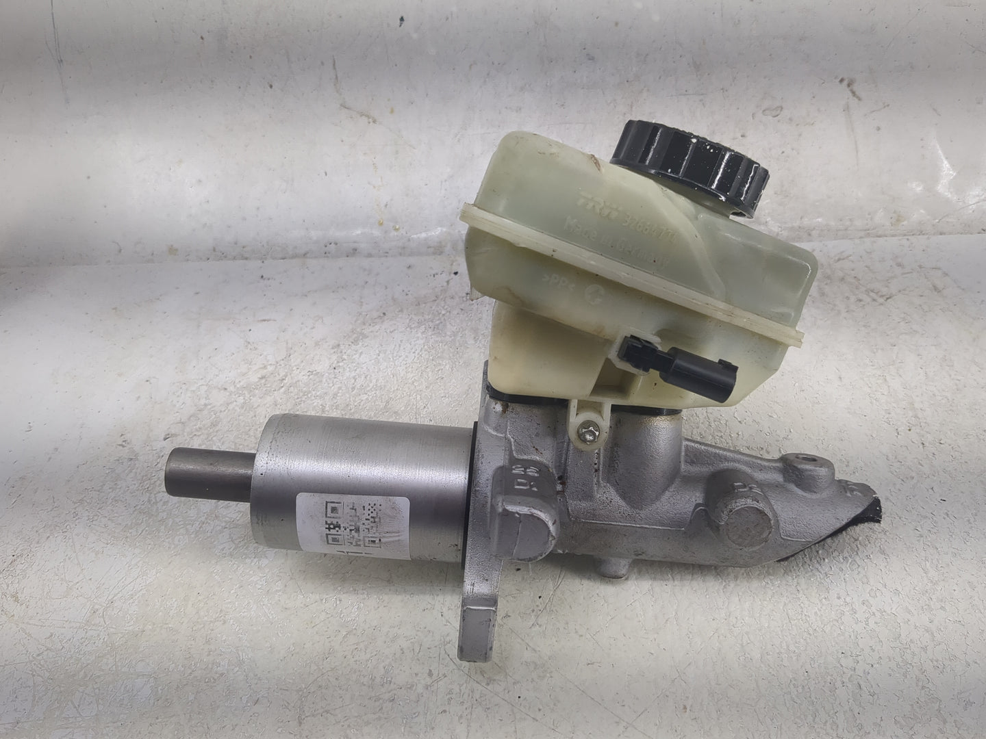 Mercedes Benz E-class Brake Master Cylinder - Oemusedautoparts1.com