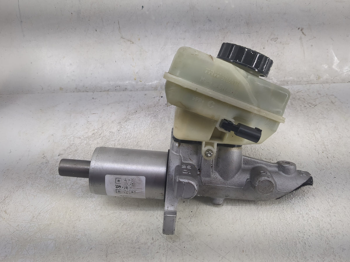 Mercedes Benz E-class Brake Master Cylinder - Oemusedautoparts1.com