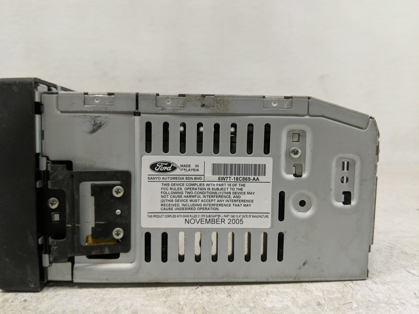2006-2009 Mercury Grand Marquis Radio AM FM Cd Player Receiver Replacement P/N:6W7T-18C868-AA 8W7T-18C868-AA Fits OEM Used A