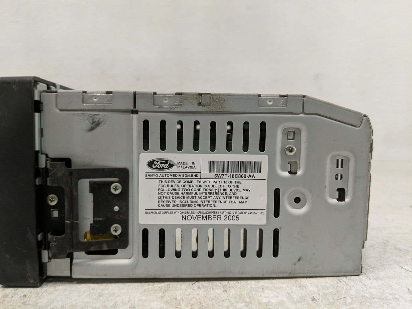 2006-2009 Mercury Grand Marquis Radio AM FM Cd Player Receiver Replacement P/N:6W7T-18C868-AA 8W7T-18C868-AA Fits OEM Used A