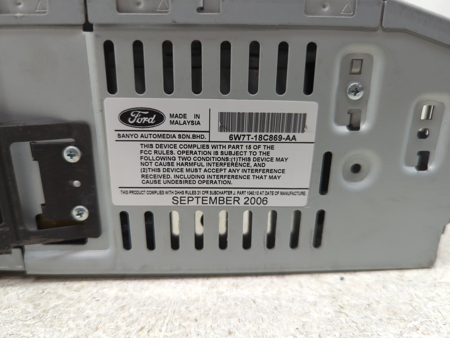 2006-2007 Mercury Grand Marquis Radio AM FM Cd Player Receiver Replacement P/N:6W7T-18C869-AA Fits Fits 2006 2007 OEM Used A