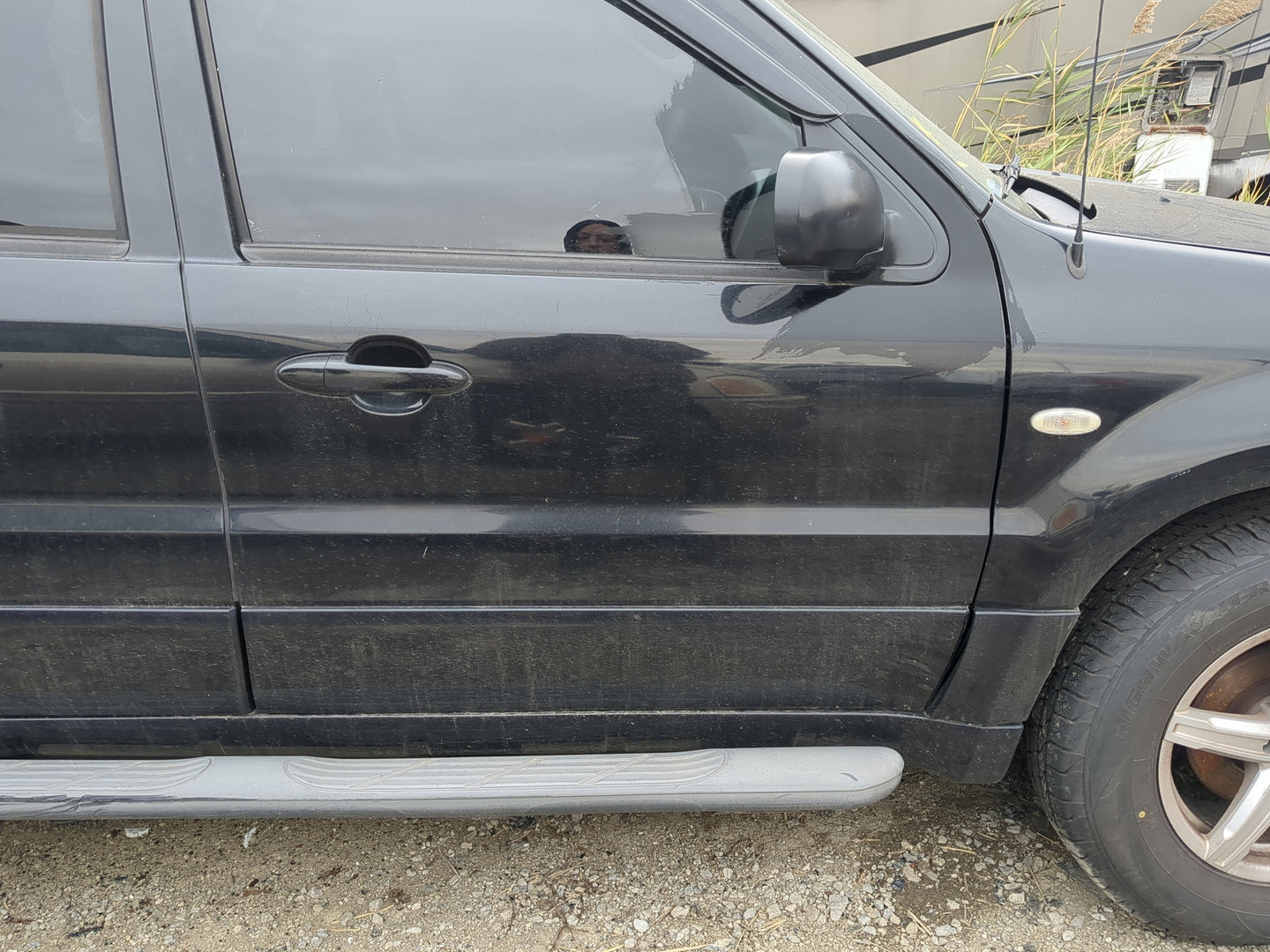 2005-2007 Mercury Mariner Passenger Front Door Oem 1211067 - Oemusedautoparts1.com
