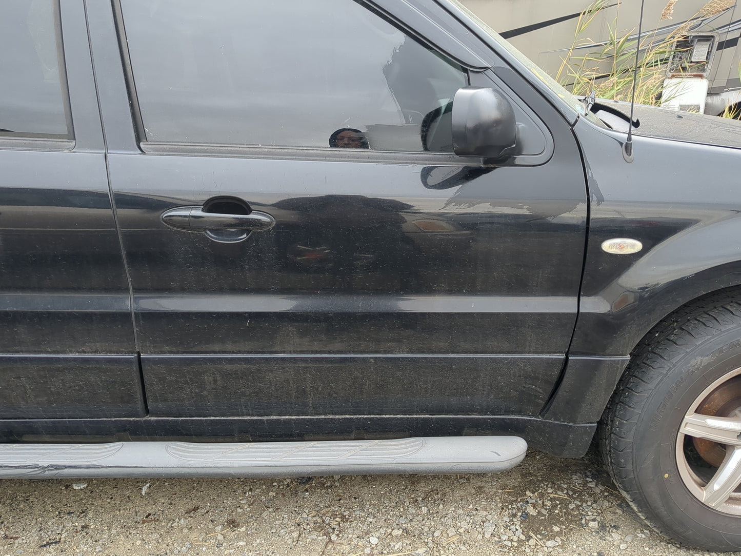 2005-2007 Mercury Mariner Passenger Front Door Oem - Oemusedautoparts1.com