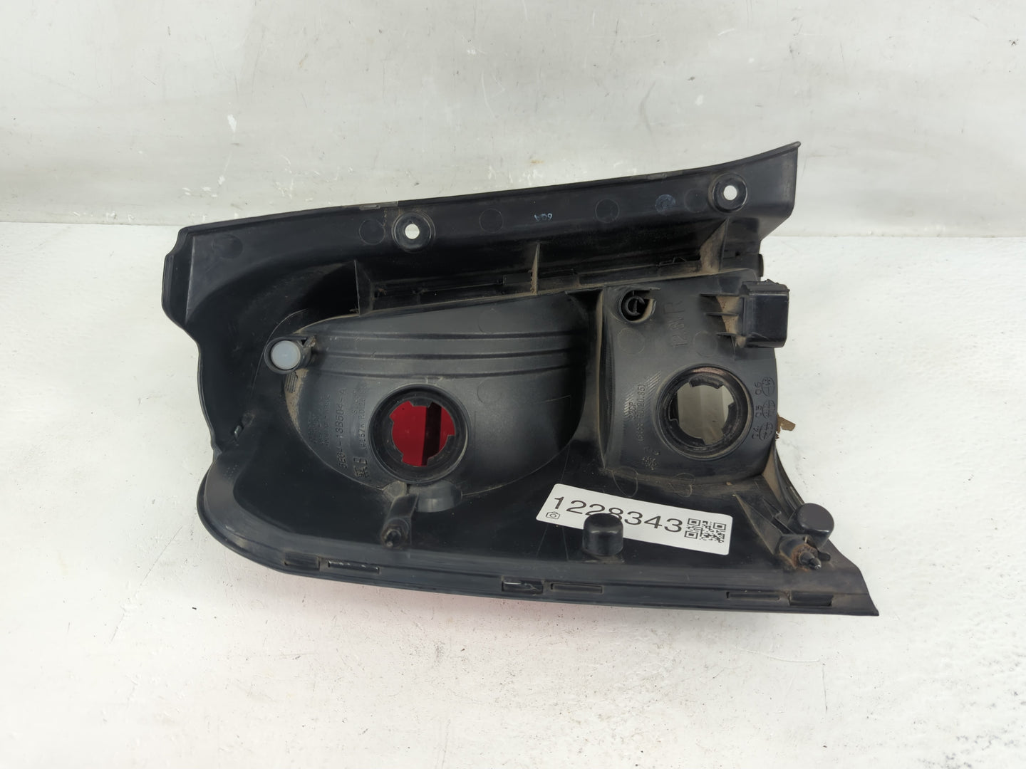 2005-2007 Mercury Mariner Tail Light Assembly Passenger Right OEM Fits Fits 2005 2006 2007 OEM Used Auto Parts - Oemusedauto