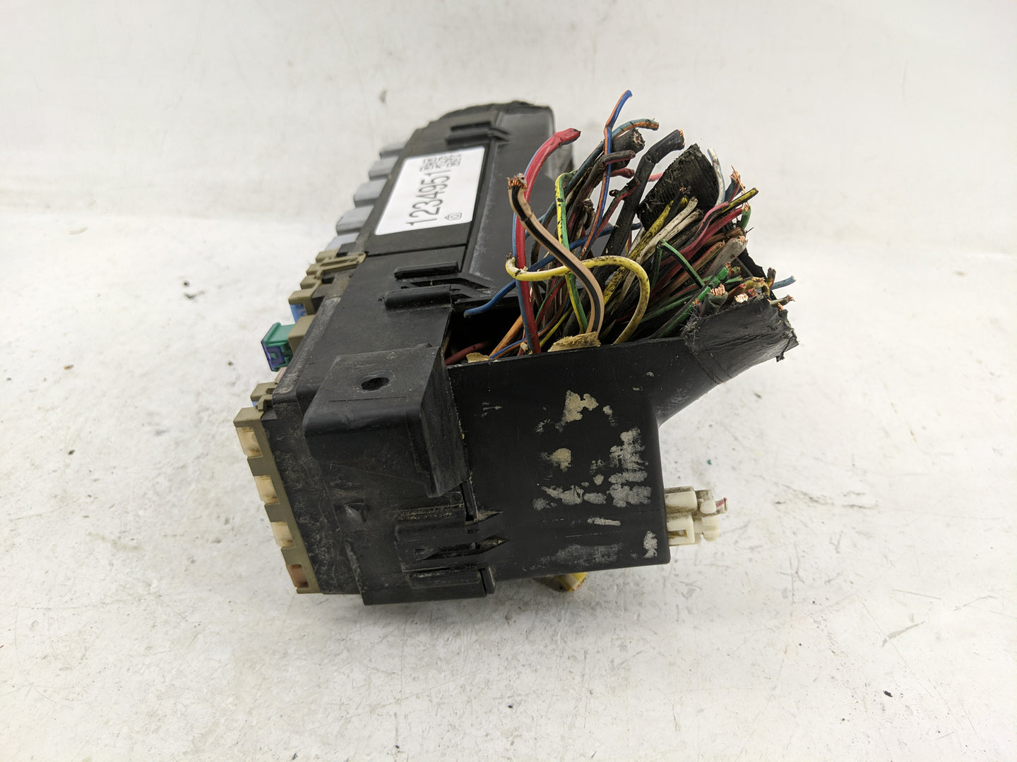 2005-2007 Mercury Mariner Fusebox Fuse Box Panel Relay Module Fits Fits 2005 2006 2007 OEM Used Auto Parts - Oemusedautopart