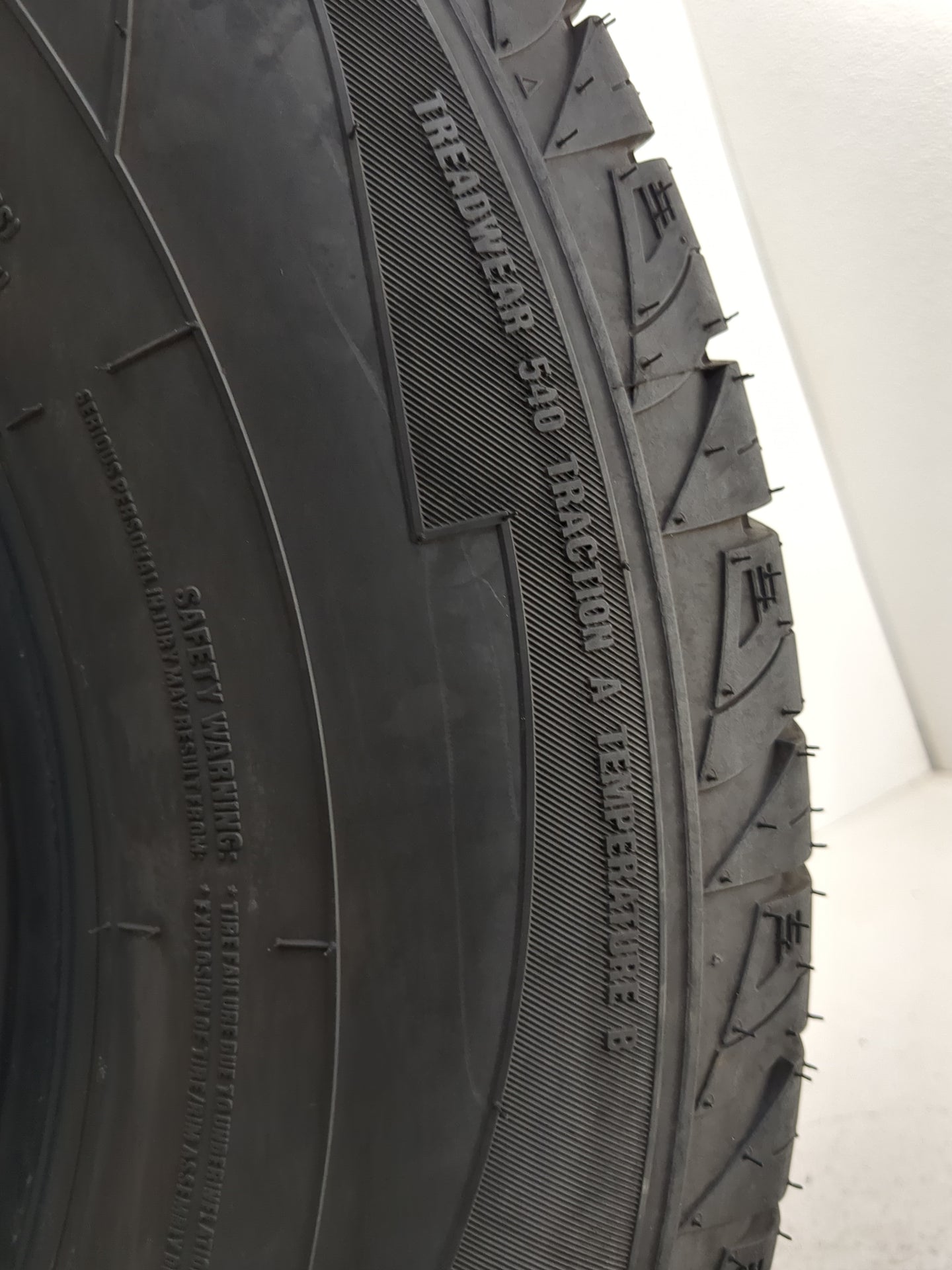 Used Tire 235/70R16 CORSA HIGHWAY TERRAIN PLUS 106T - Tread Depth 9.5/32 - Oemusedautoparts1.com
