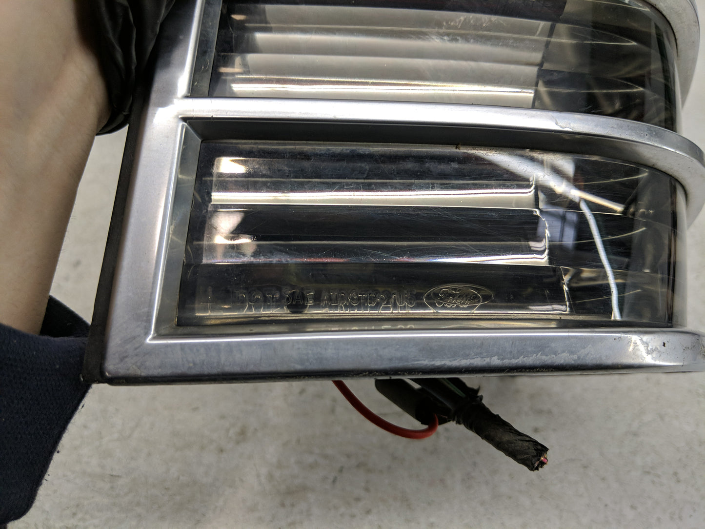 2005-2007 Mercury Mariner Tail Light Assembly Driver Left OEM P/N:5E64-13B505-A Fits Fits 2005 2006 2007 OEM Used Auto Parts