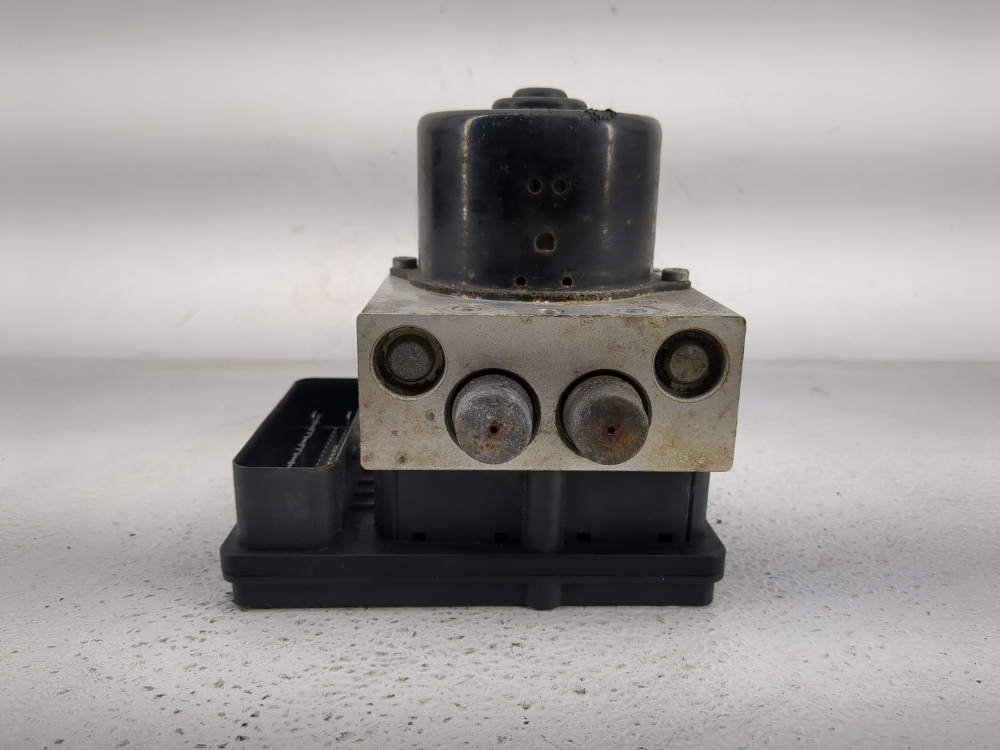 2005-2007 Mercury Mariner ABS Pump Control Module Replacement P/N:6L84-2C346-BC Fits Fits 2005 2006 2007 OEM Used Auto Parts