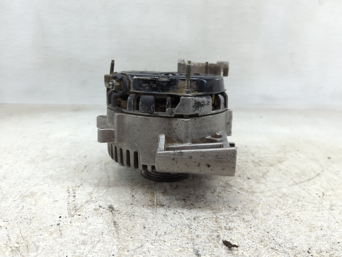 2005-2007 Mercury Mariner Alternator Replacement Generator Charging Assembly Engine OEM Fits Fits 2005 2006 2007 OEM Used Au