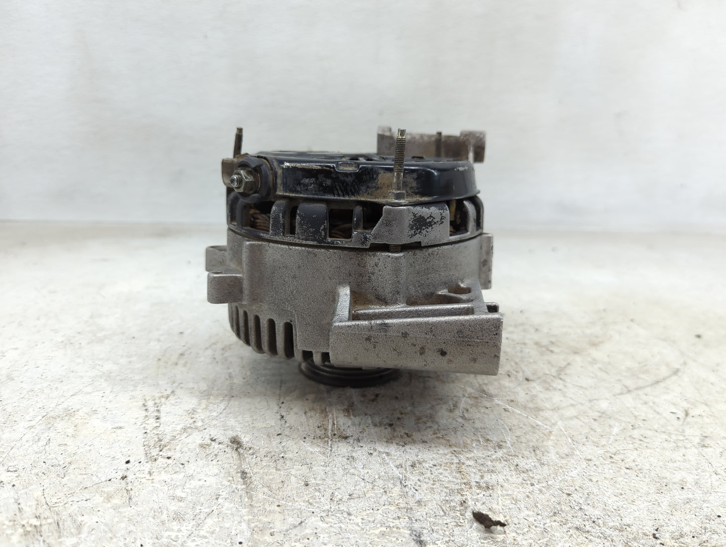 2005-2007 Mercury Mariner Alternator Replacement Generator Charging Assembly Engine OEM Fits Fits 2005 2006 2007 OEM Used Au