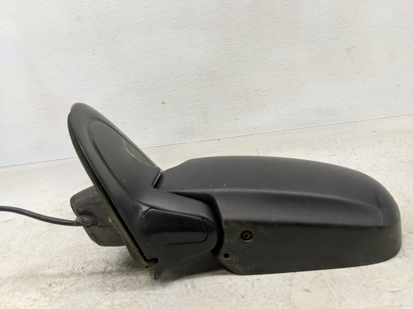 2005-2007 Mercury Mariner Driver Side View Mirror - Left Door Mirror OEM Used - Oemusedautoparts1.com