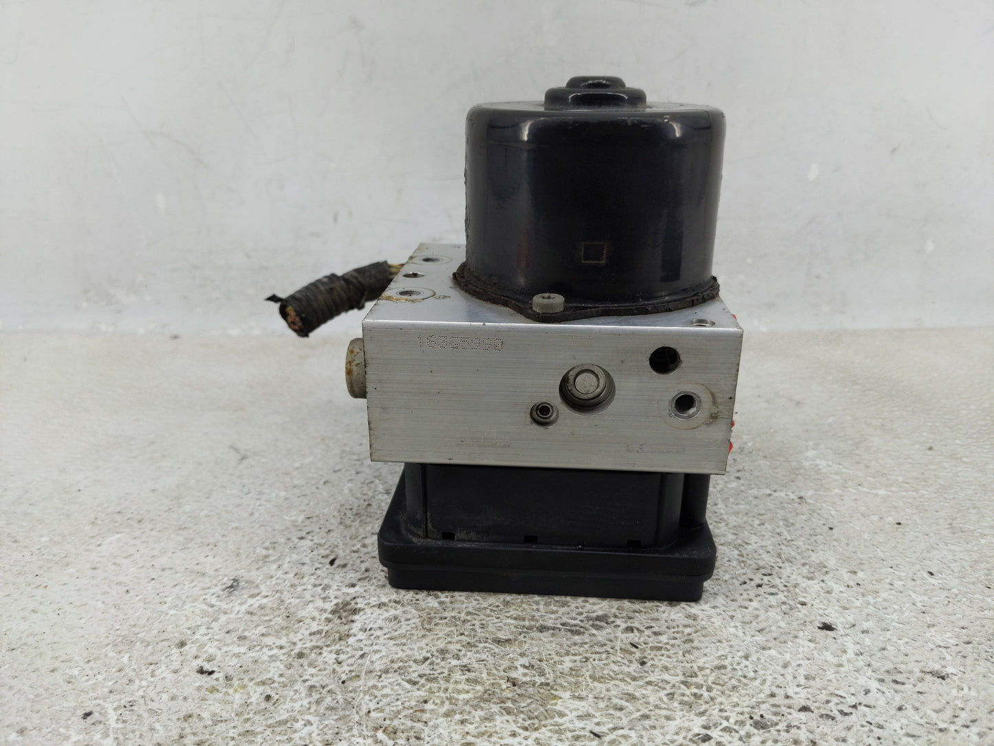 2005-2007 Mercury Mariner ABS Pump Control Module Replacement Fits Fits 2005 2006 2007 OEM Used Auto Parts - Oemusedautopart