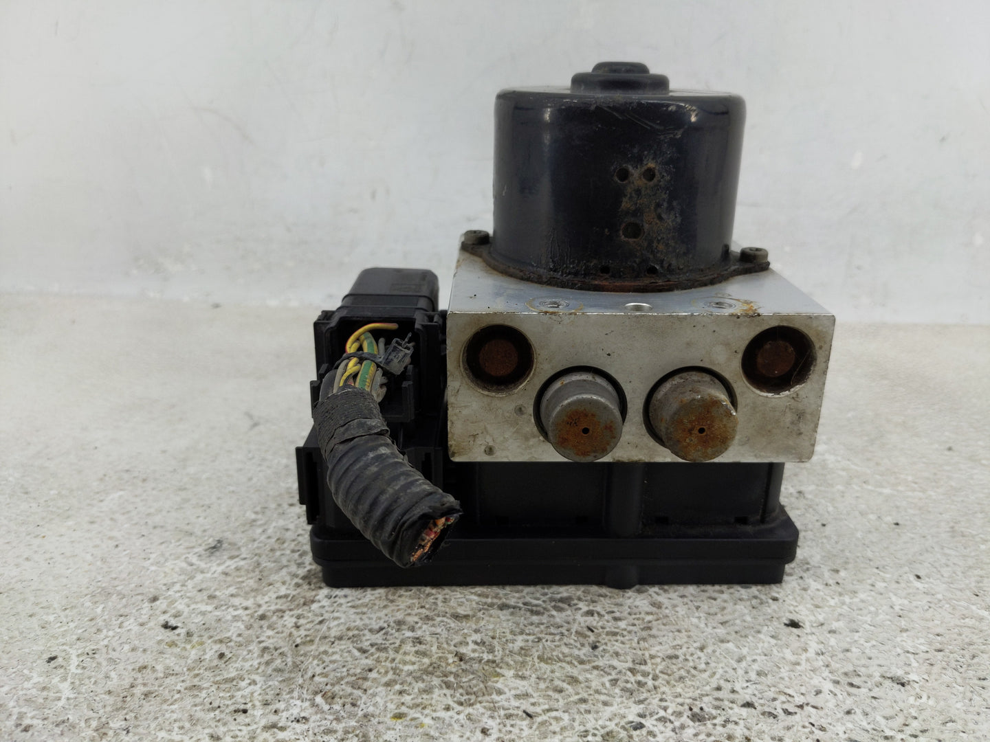 2005-2007 Mercury Mariner ABS Pump Control Module Replacement Fits Fits 2005 2006 2007 OEM Used Auto Parts - Oemusedautopart