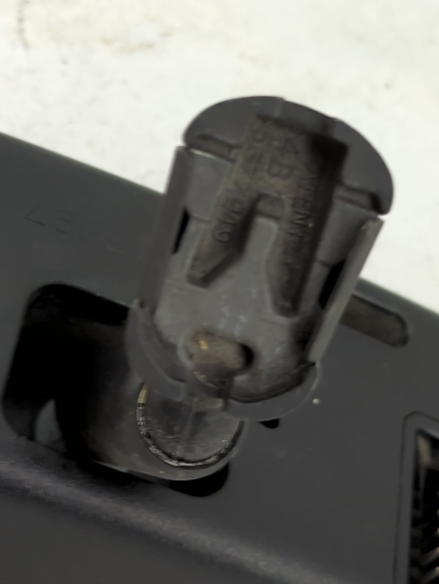 2007 Mercury Mariner Interior Rear View Mirror Replacement OEM Fits OEM Used Auto Parts - Oemusedautoparts1.com