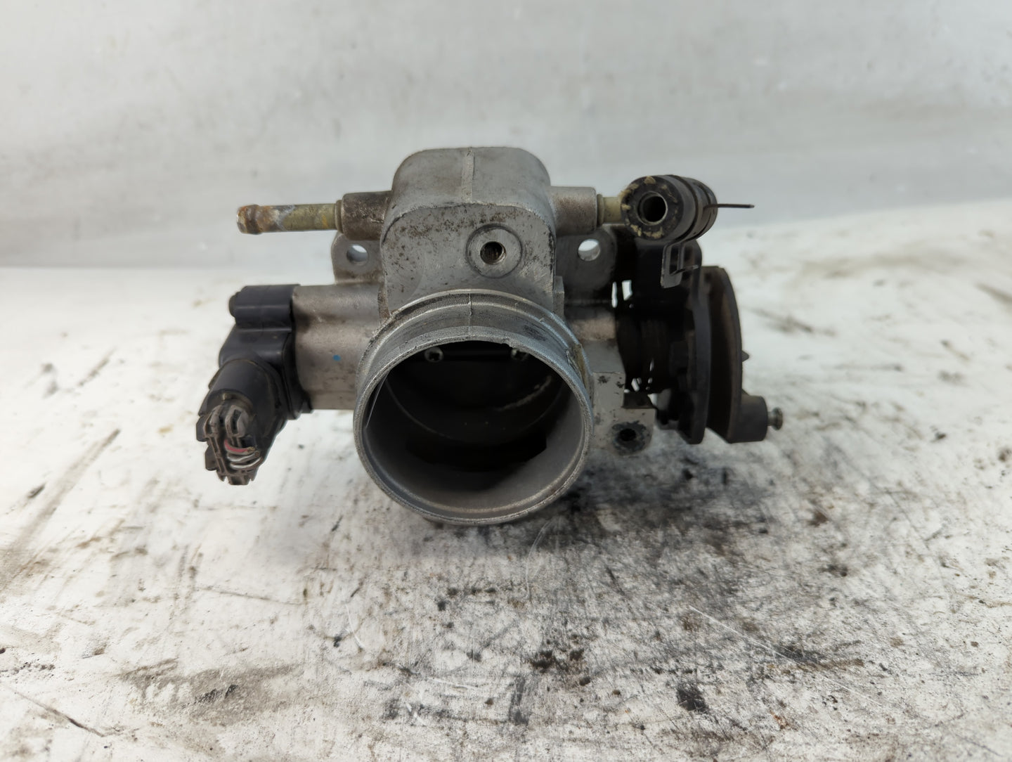 2005-2008 Mercury Mariner Throttle Body P/N:F5FF 9B989 BB Fits Fits 2005 2006 2007 2008 OEM Used Auto Parts - Oemusedautopar