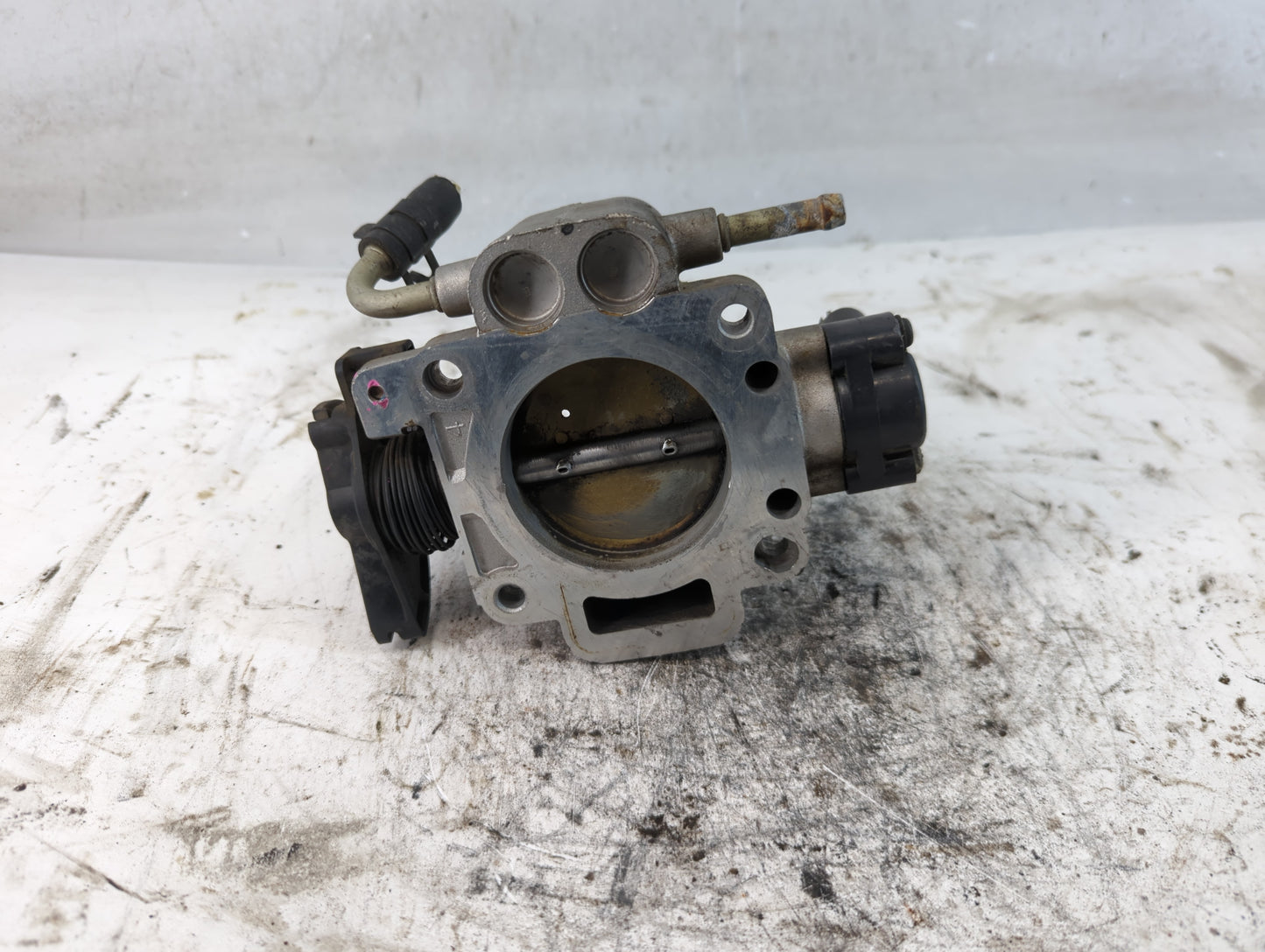 2005-2008 Mercury Mariner Throttle Body P/N:F5FF 9B989 BB Fits Fits 2005 2006 2007 2008 OEM Used Auto Parts - Oemusedautopar