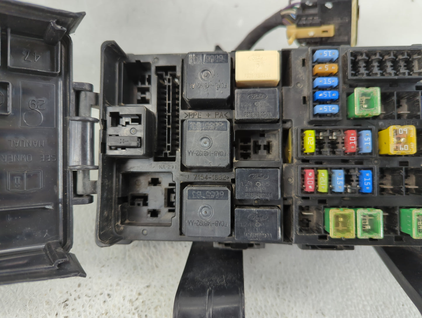 2006-2009 Mercury Milan Fusebox Fuse Box Panel Relay Module Fits Fits 2006 2007 2008 2009 OEM Used Auto Parts - Oemusedautop