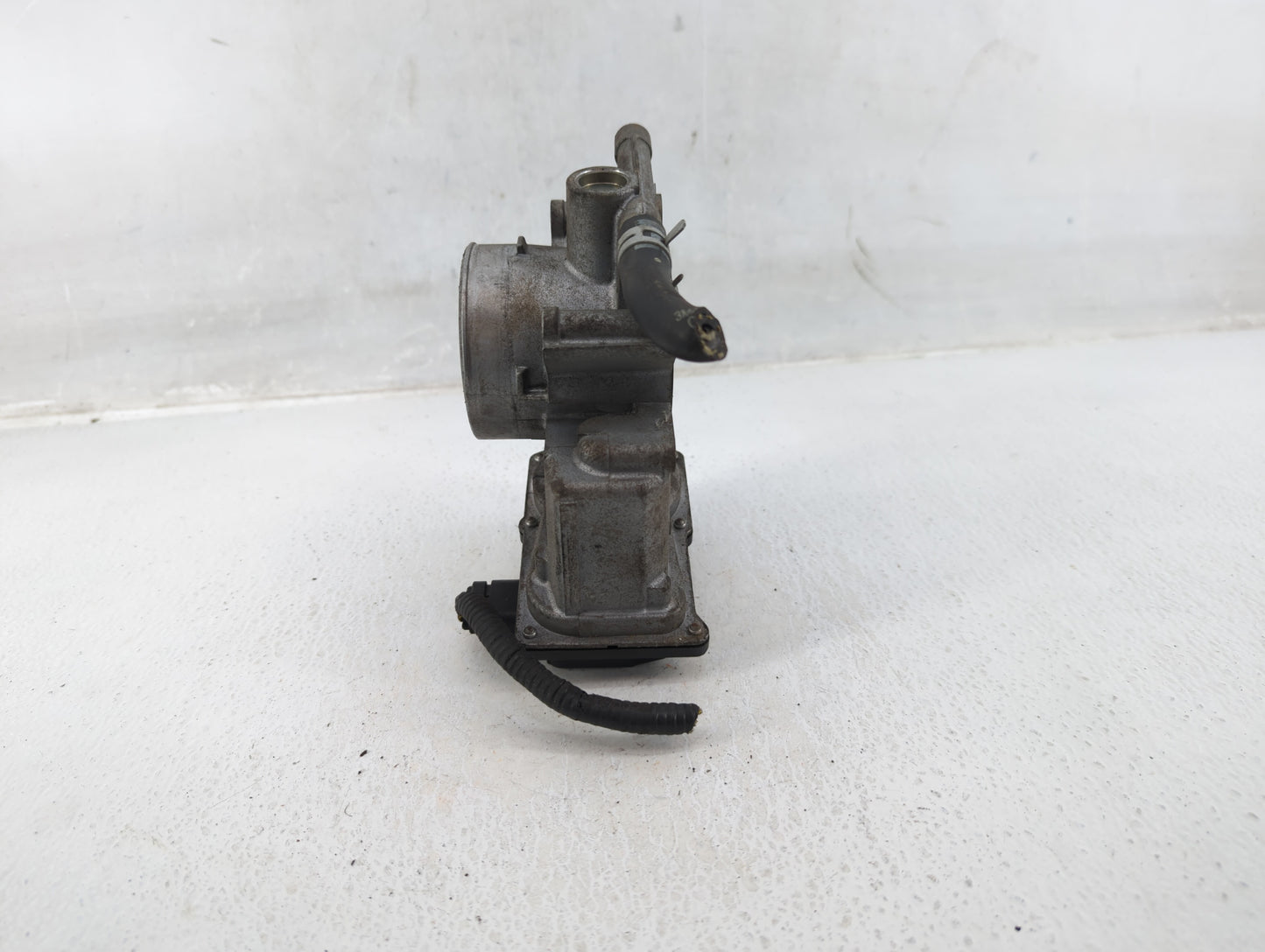 2006-2009 Mercury Milan Throttle Body P/N:6E5G-A Fits Fits 2006 2007 2008 2009 OEM Used Auto Parts - Oemusedautoparts1.com
