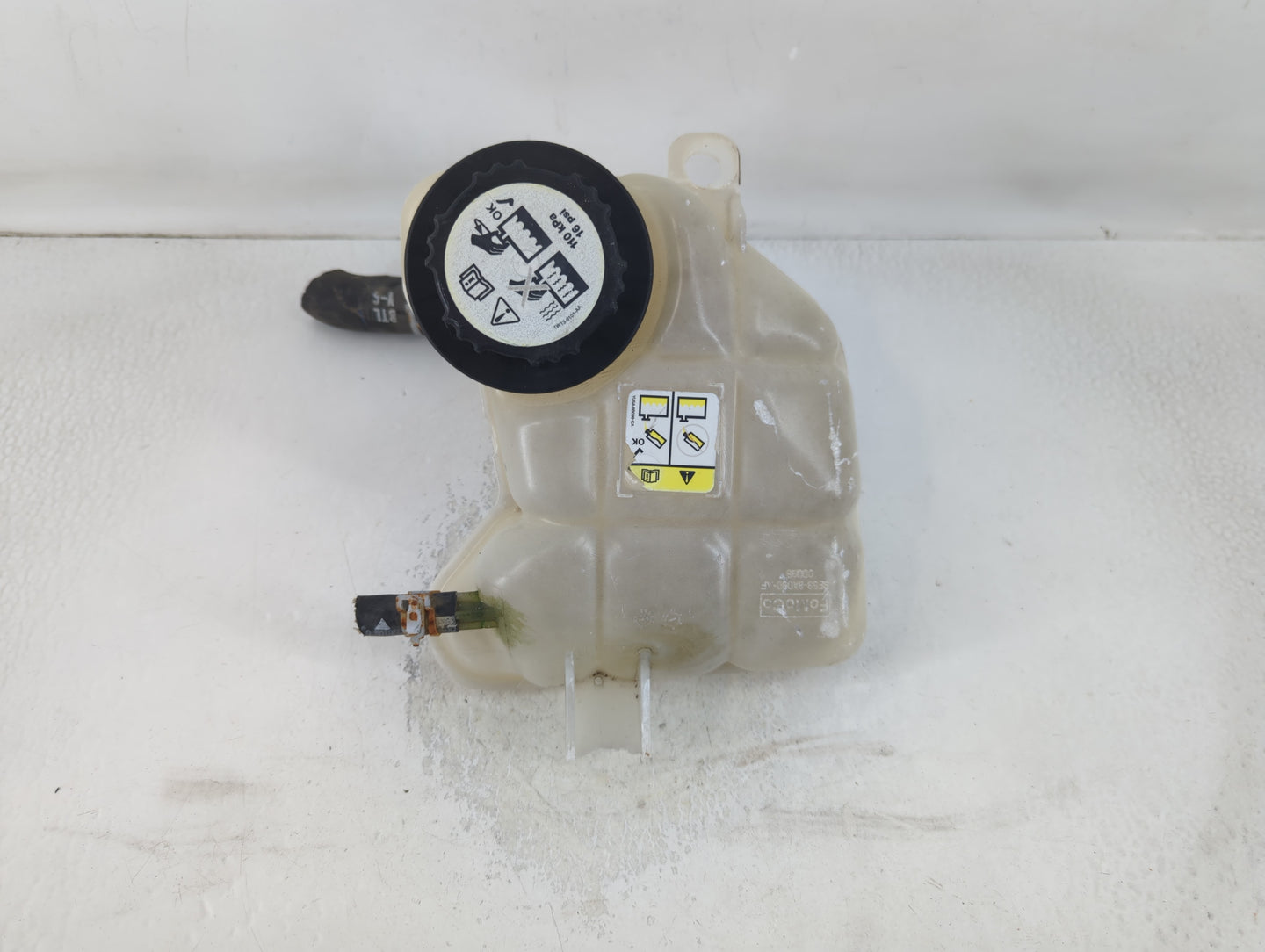 2006-2009 Mercury Milan Radiator Coolant Overflow Expansion Tank Bottle - Oemusedautoparts1.com