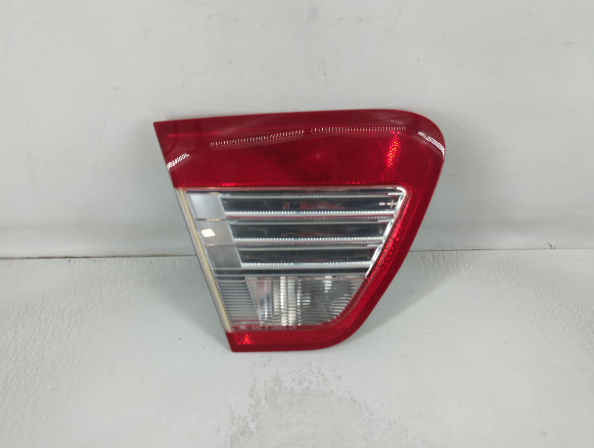 2006-2009 Mercury Milan Rear Center Lid Brake Light Tail Light P/N:22490401 Fits Fits 2006 2007 2008 2009 OEM Used Auto Part
