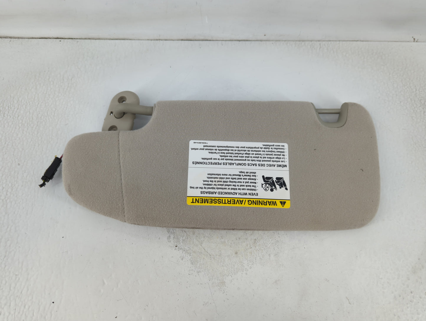 2006-2009 Mercury Milan Sun Visor Shade Replacement Passenger Right Mirror Fits Fits 2006 2007 2008 2009 OEM Used Auto Parts