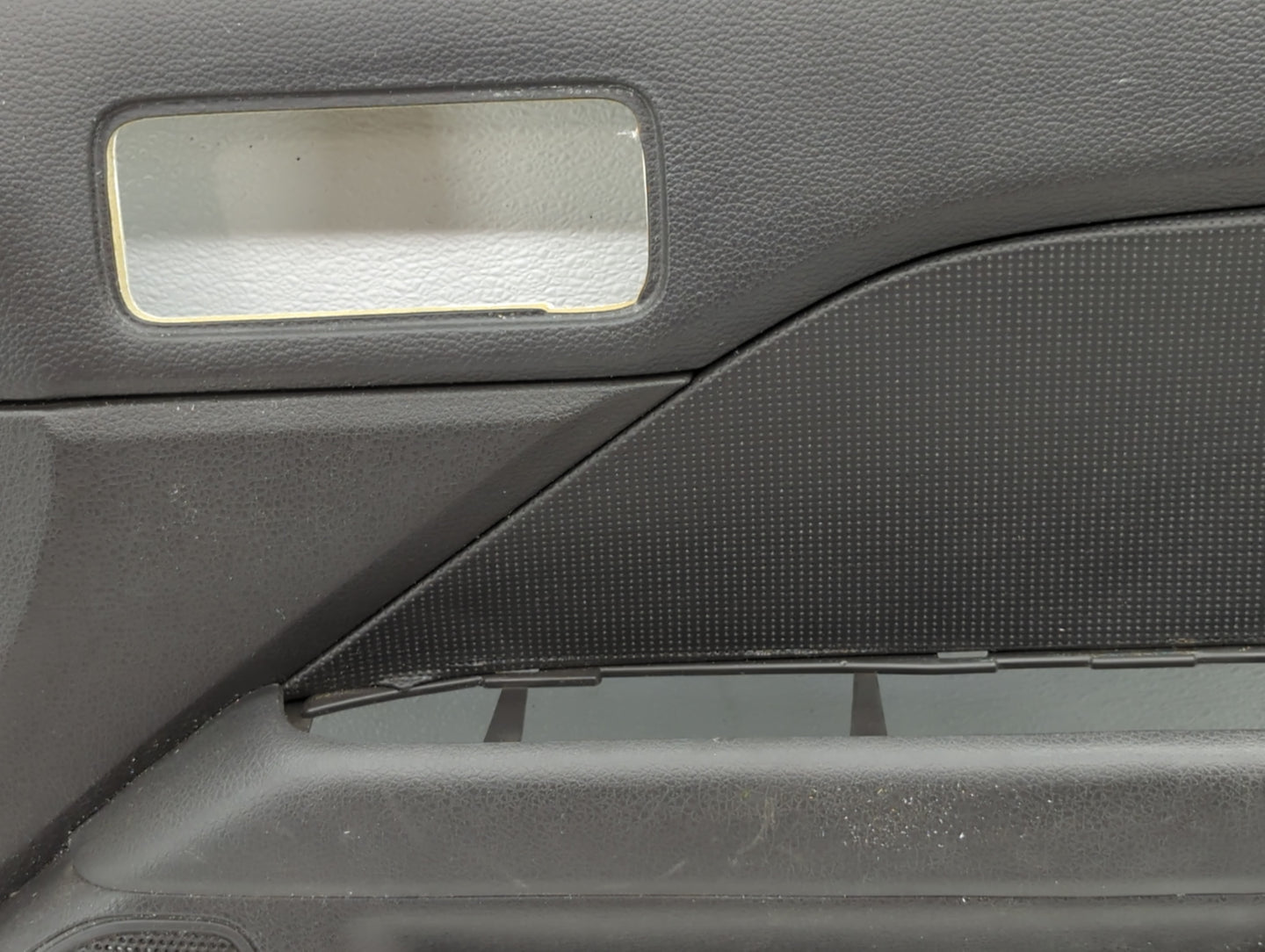 2007 Mercury Milan Front Right Passenger Interior Door Panel Trim - Oemusedautoparts1.com