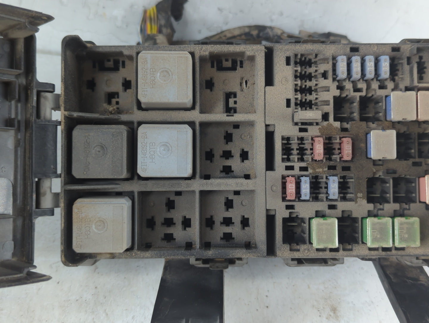 2006-2009 Mercury Milan Fusebox Fuse Box Panel Relay Module P/N:7E5T-14290-H Fits Fits 2006 2007 2008 2009 OEM Used Auto Par