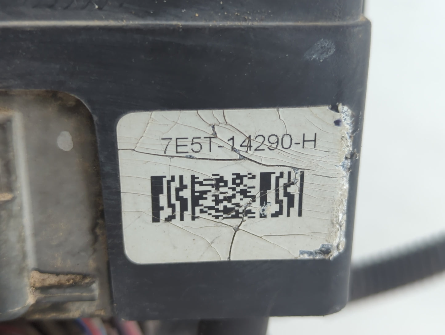 2006-2009 Mercury Milan Fusebox Fuse Box Panel Relay Module P/N:7E5T-14290-H Fits Fits 2006 2007 2008 2009 OEM Used Auto Par