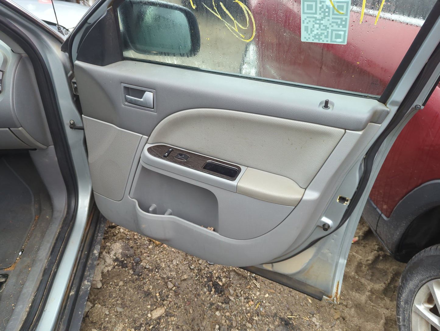 2007 Mercury Montego Front Right Passenger Interior Door Panel Trim - Oemusedautoparts1.com