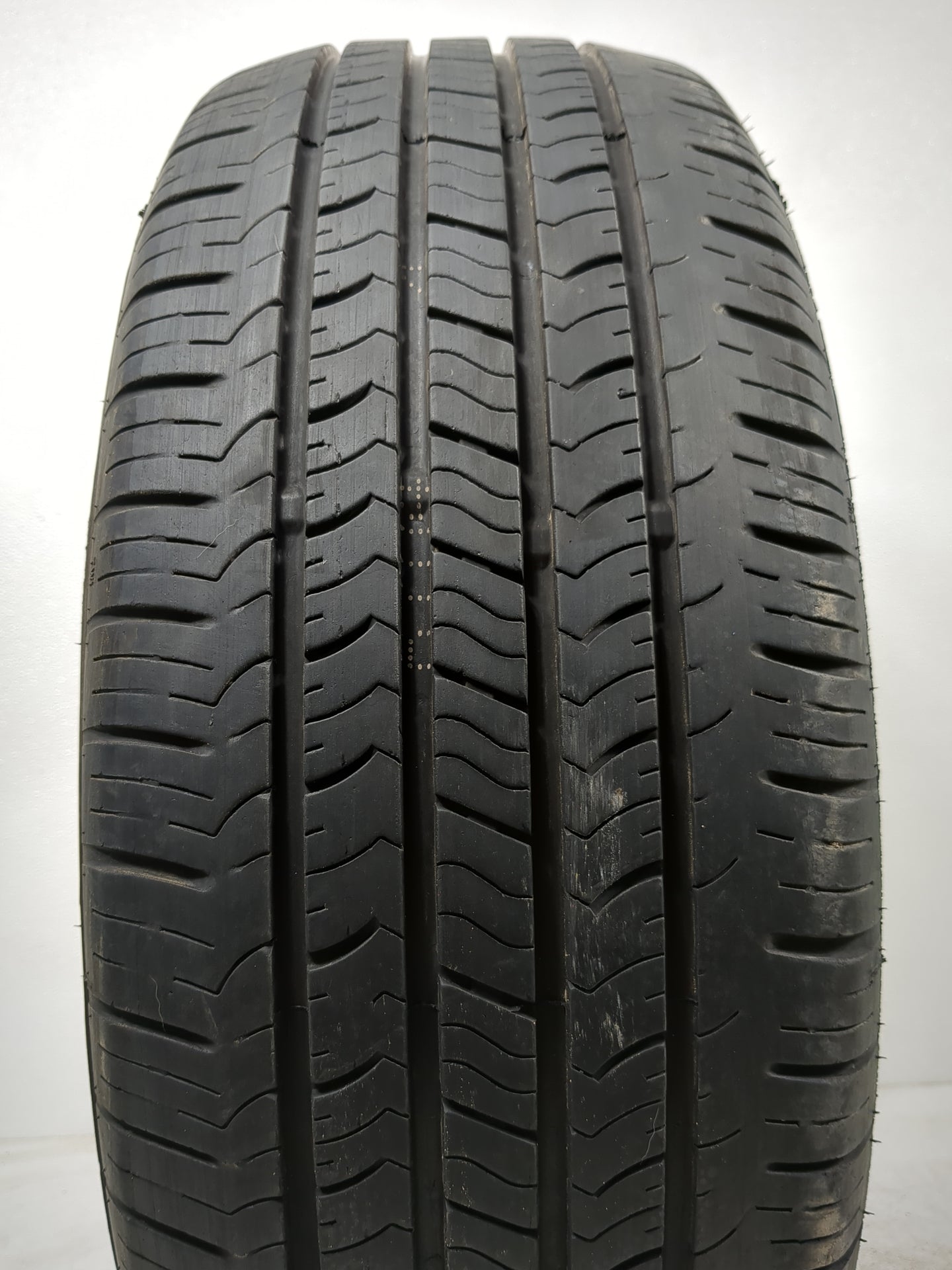 Used Tire 225/55R18 EVOLUXX CAPRICON HP 98H - Tread Depth 8.5/32 - Oemusedautoparts1.com