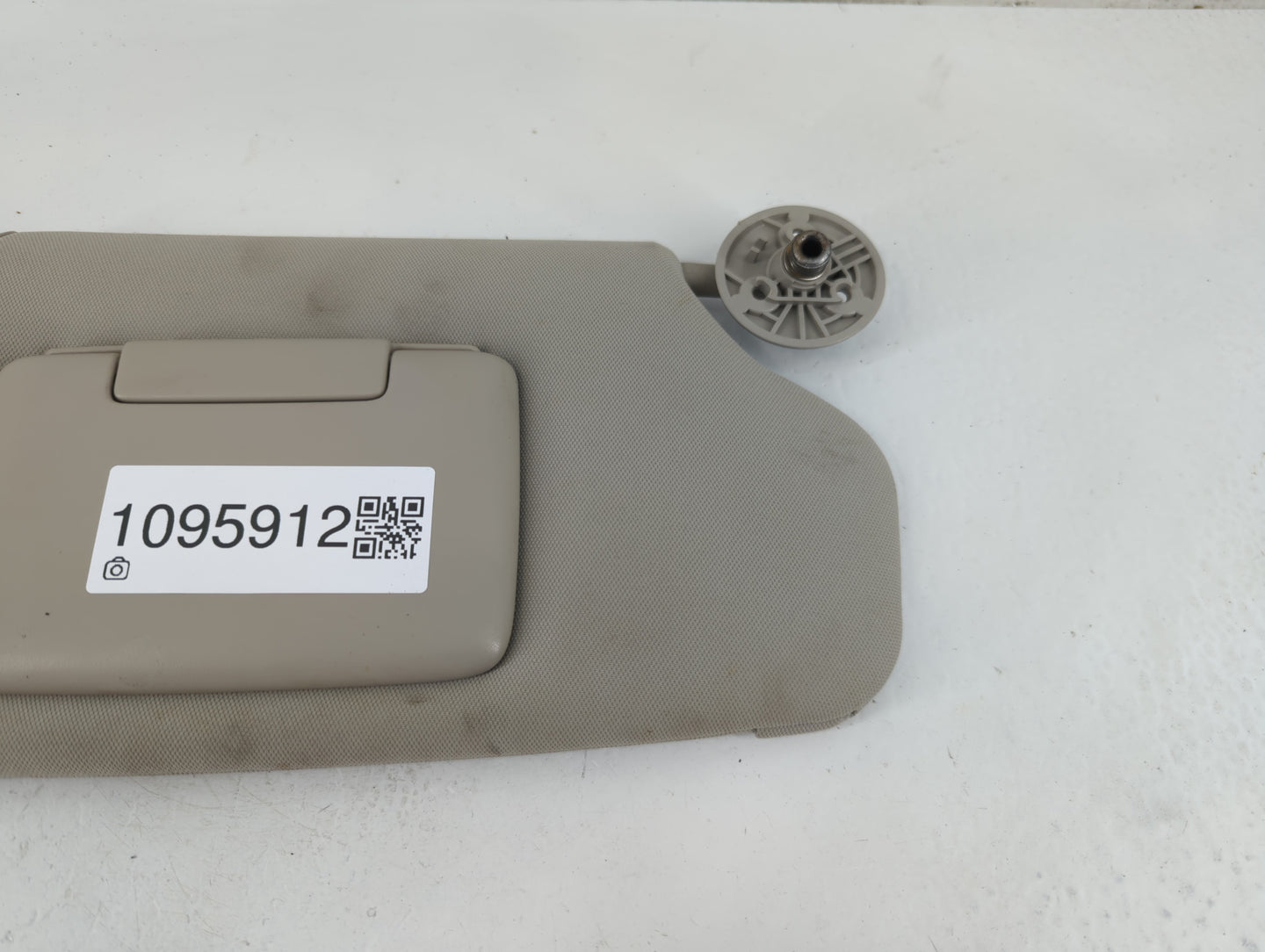 2007 Mercury Monterey Sun Visor Shade Replacement Passenger Right Mirror Fits OEM Used Auto Parts - Oemusedautoparts1.com