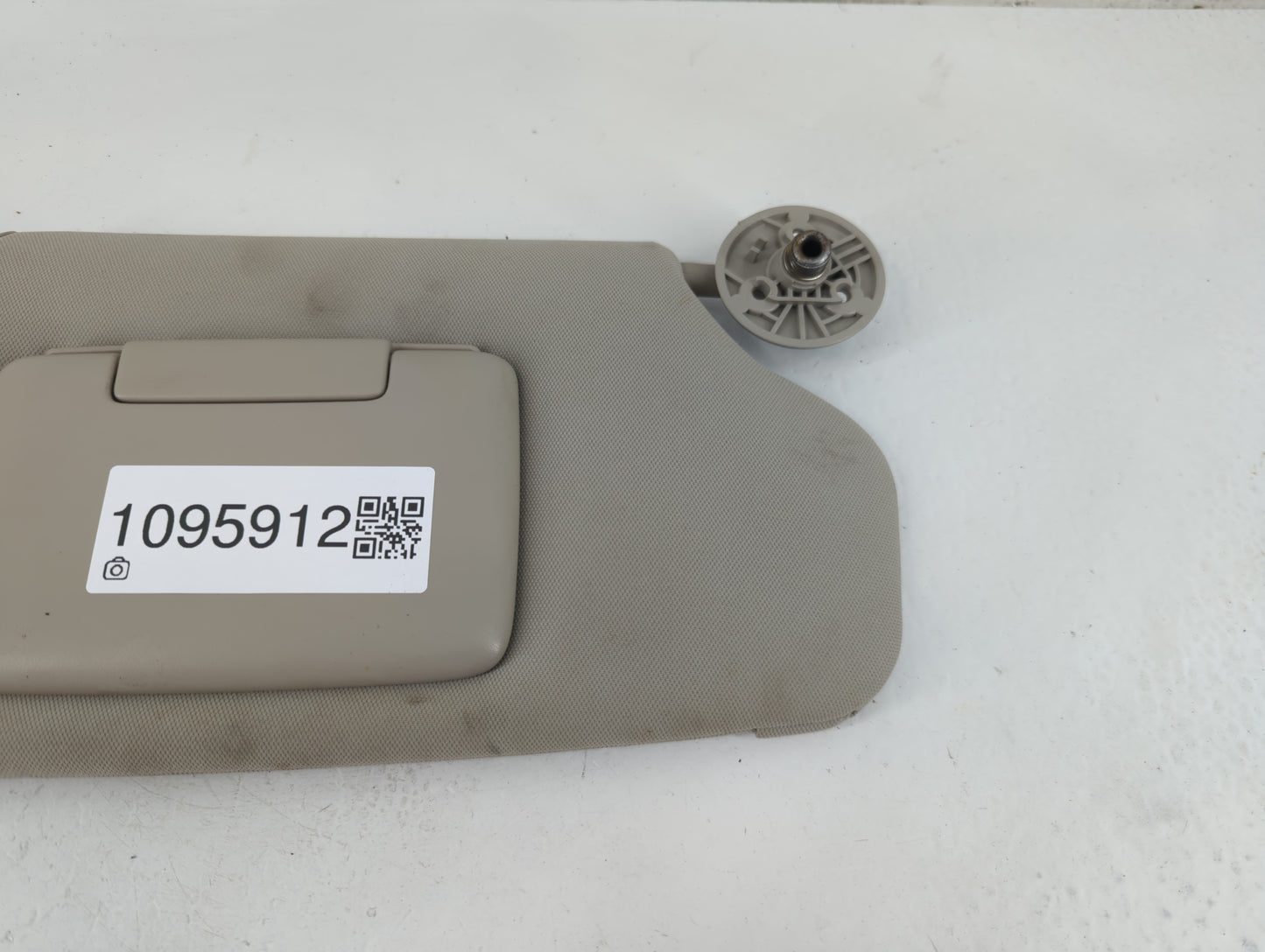 2007 Mercury Monterey Sun Visor Shade Replacement Passenger Right Mirror Fits OEM Used Auto Parts - Oemusedautoparts1.com