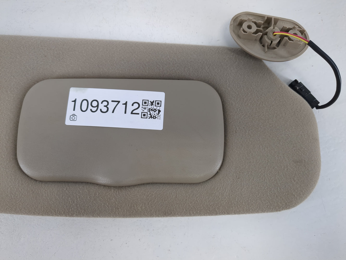 2006-2009 Mercury Mountaineer Sun Visor Shade Replacement Passenger Right Mirror Fits Fits 2006 2007 2008 2009 OEM Used Auto