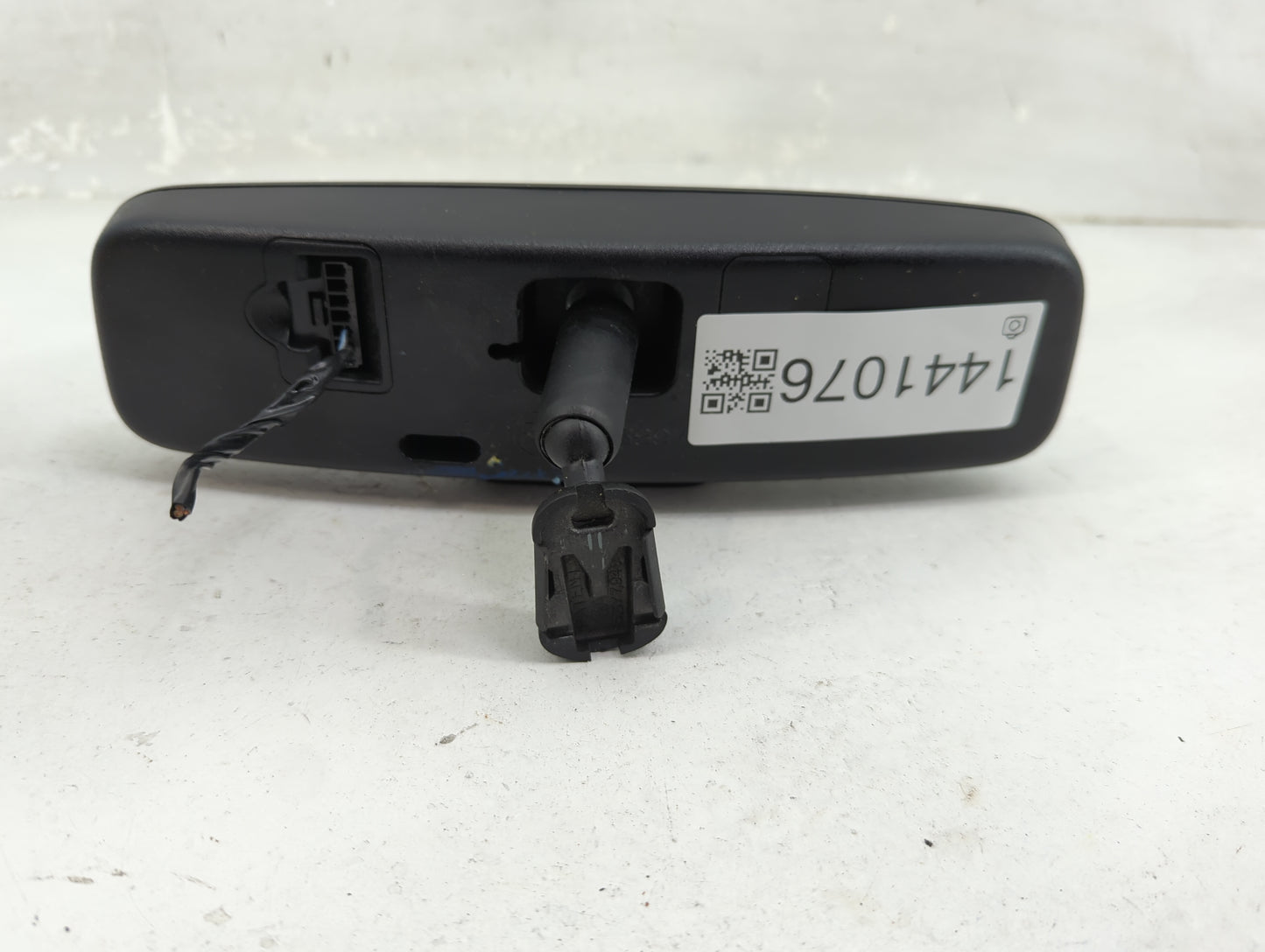 2007 Mercury Mountaineer Interior Rear View Mirror Replacement OEM Fits OEM Used Auto Parts - Oemusedautoparts1.com